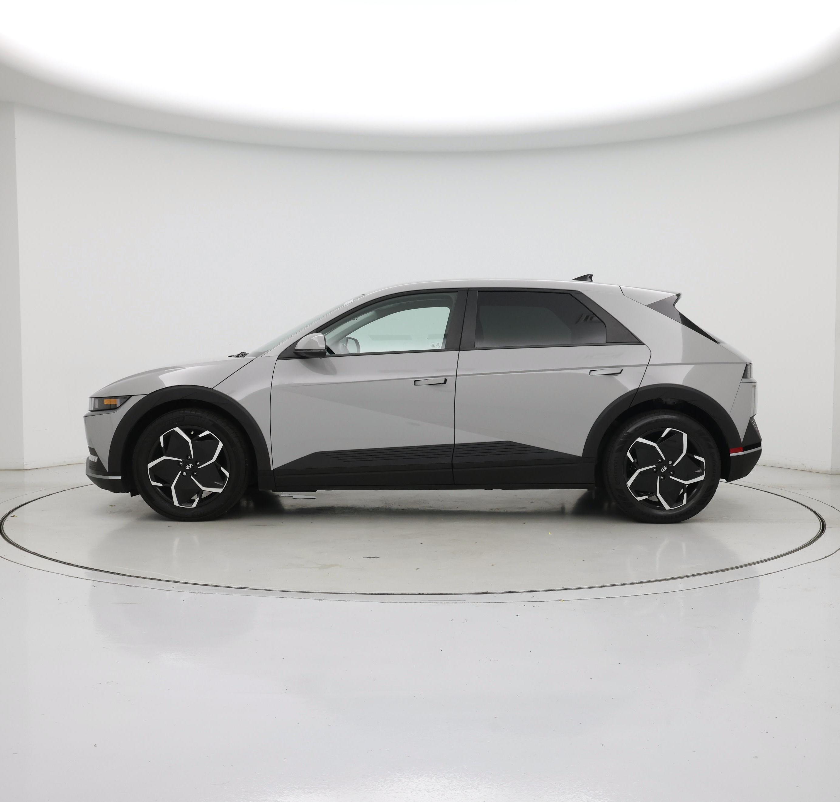 Thumbnail: 2024 Hyundai Ioniq 5 - 3