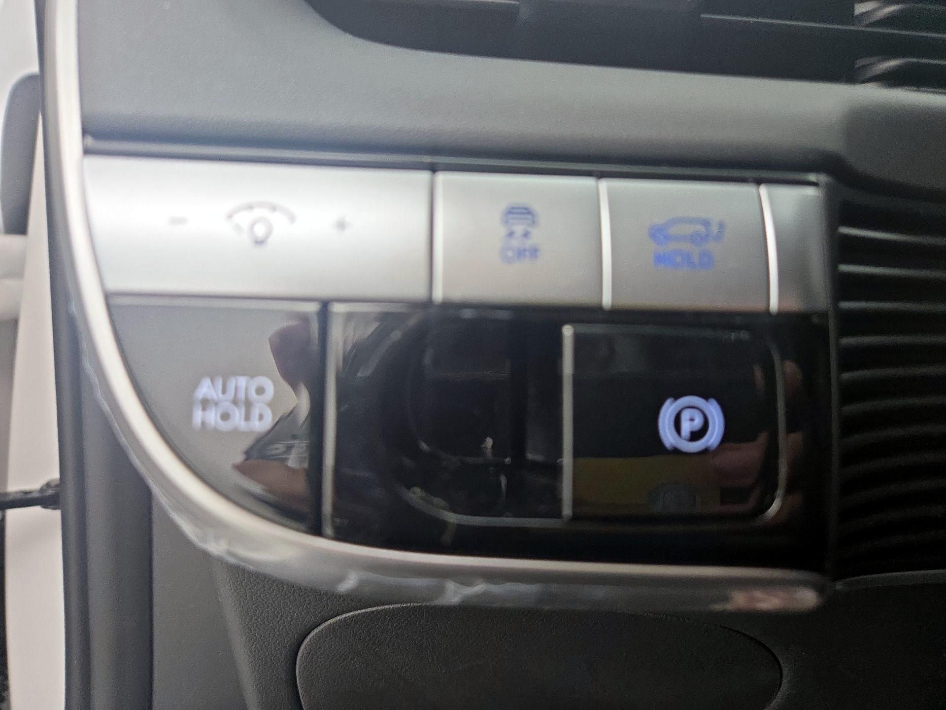 Thumbnail: 2024 Hyundai Ioniq 5 - 13