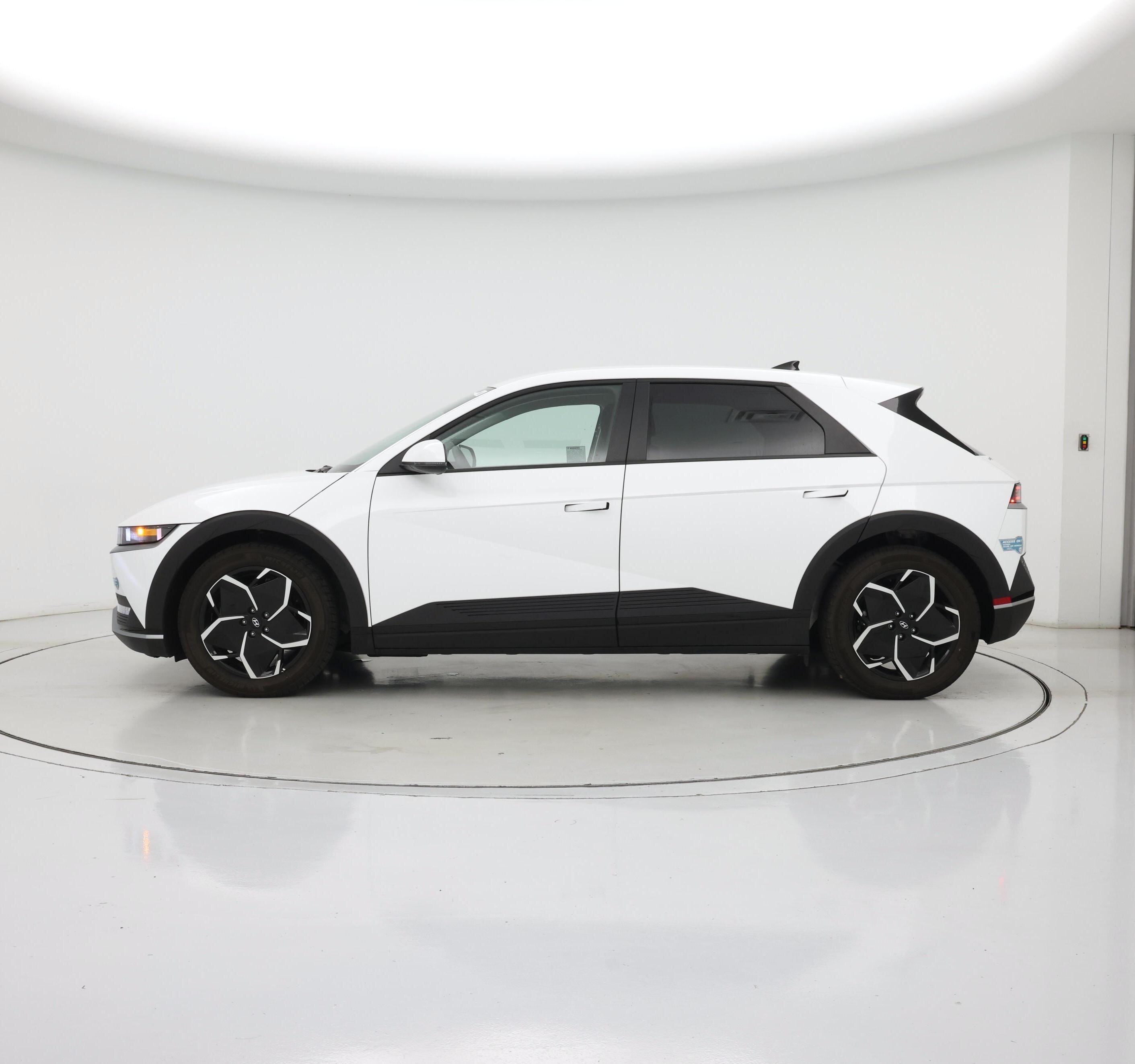 Thumbnail: 2024 Hyundai Ioniq 5 - 3