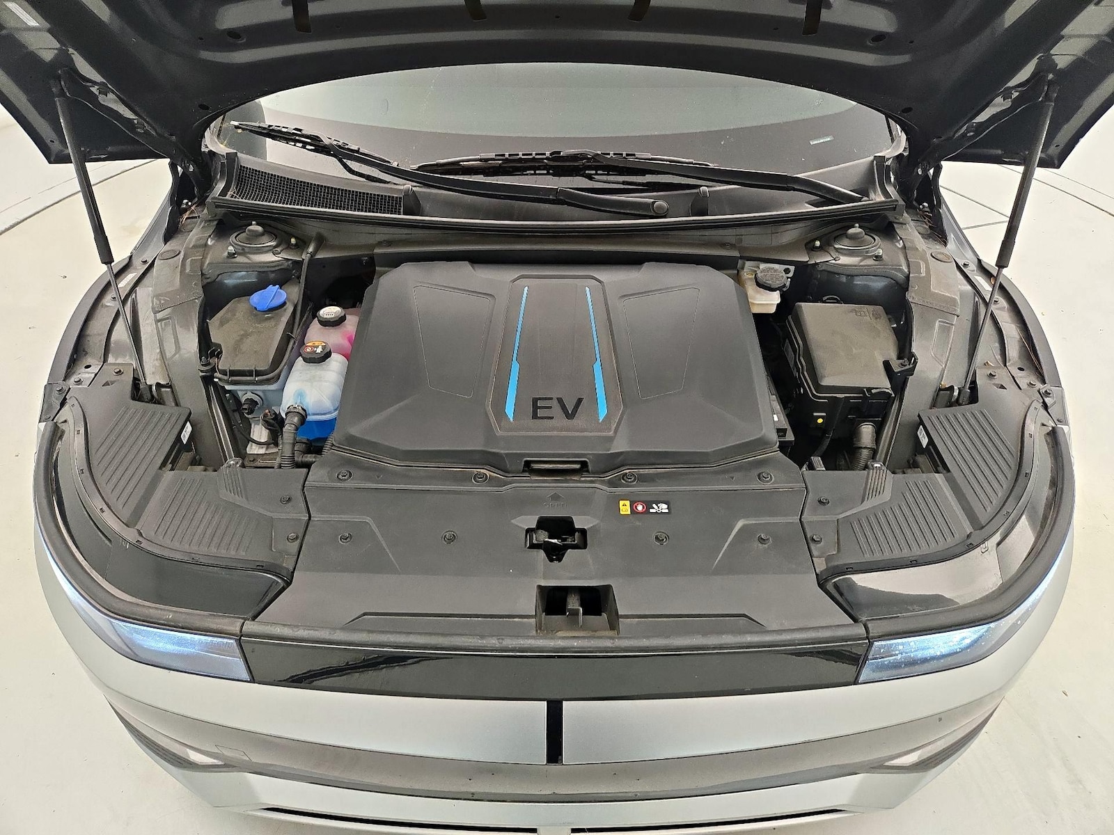 2023 Hyundai IONIQ 5 SE - Photo 23