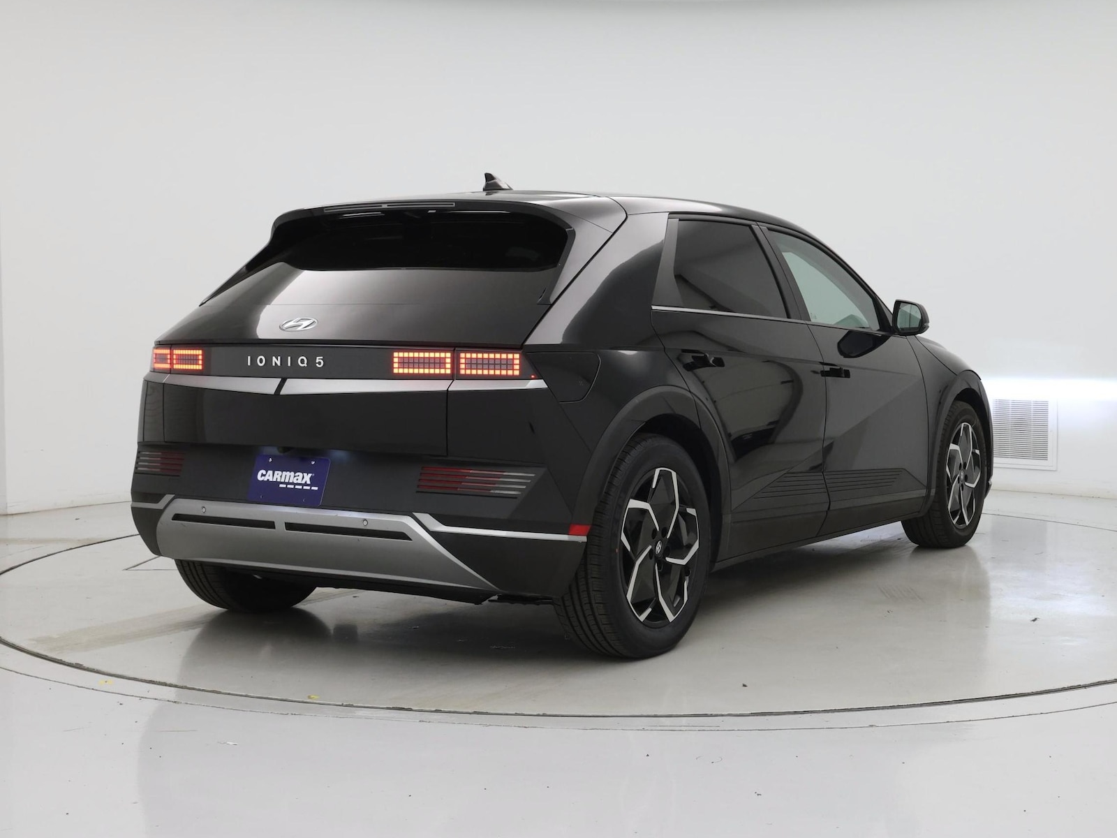 2023 Hyundai IONIQ 5 SE - Photo 9