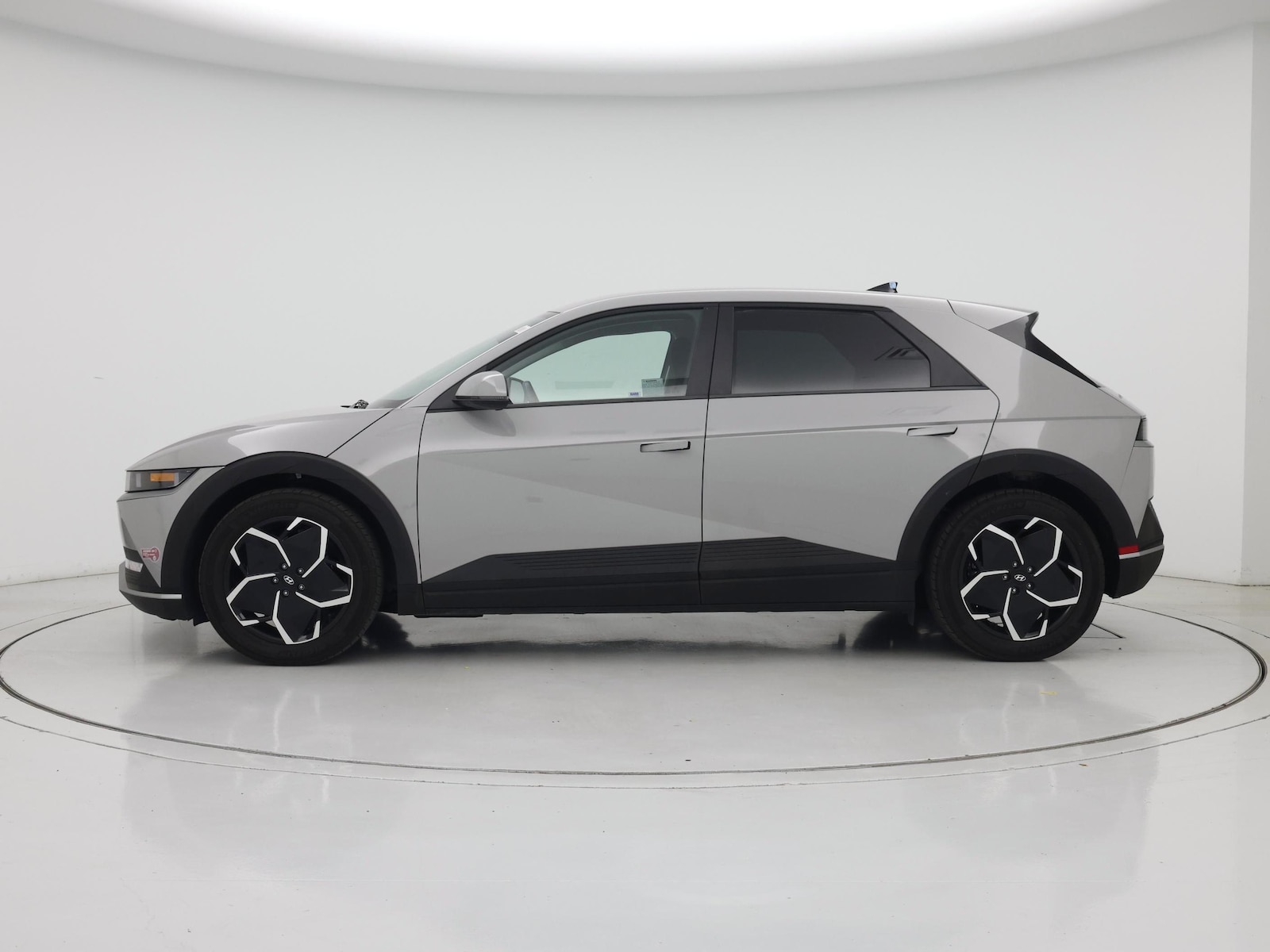2024 Hyundai IONIQ 5 SEL - Photo 4