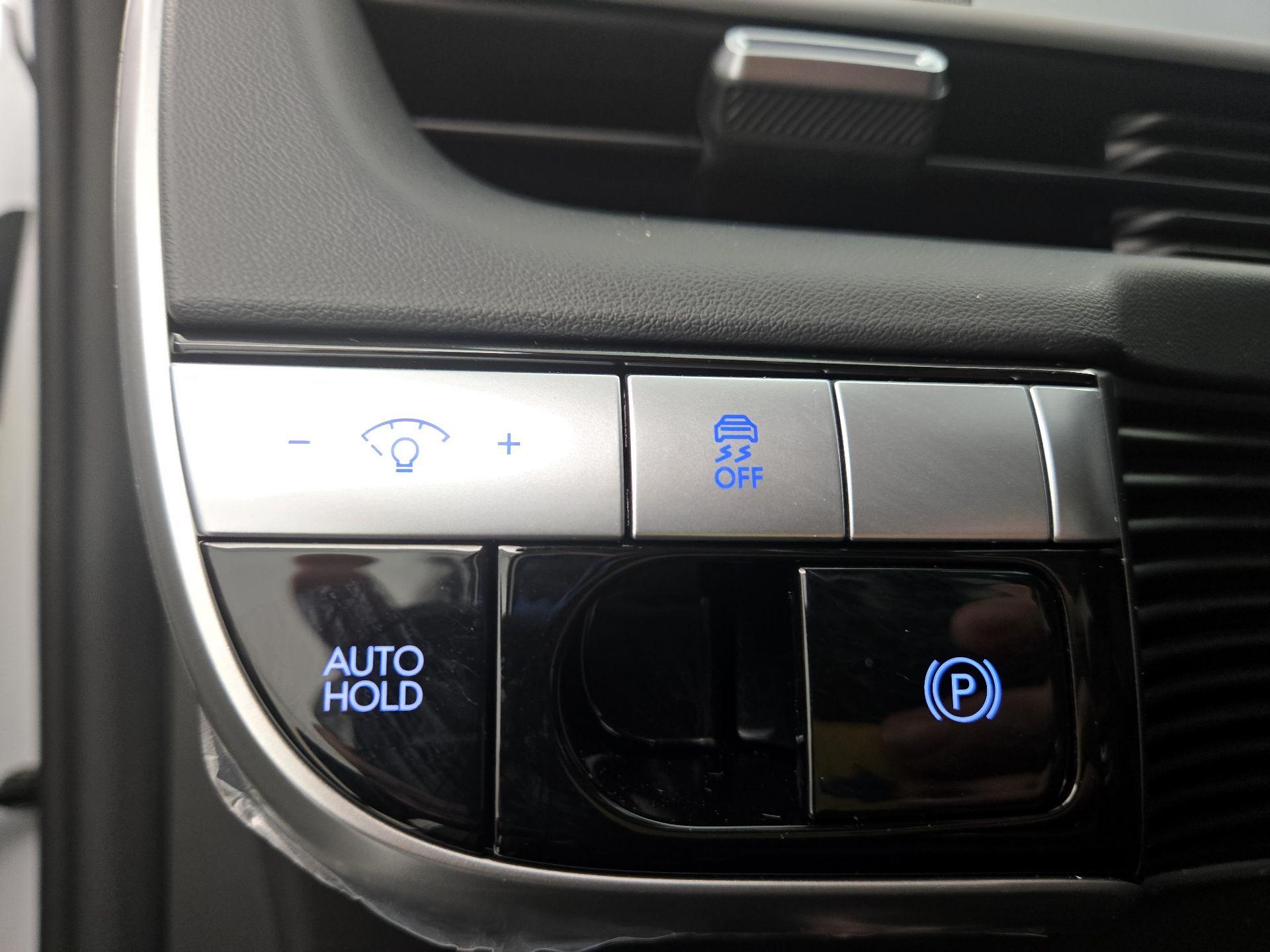Thumbnail: 2024 Hyundai Ioniq 5 - 13