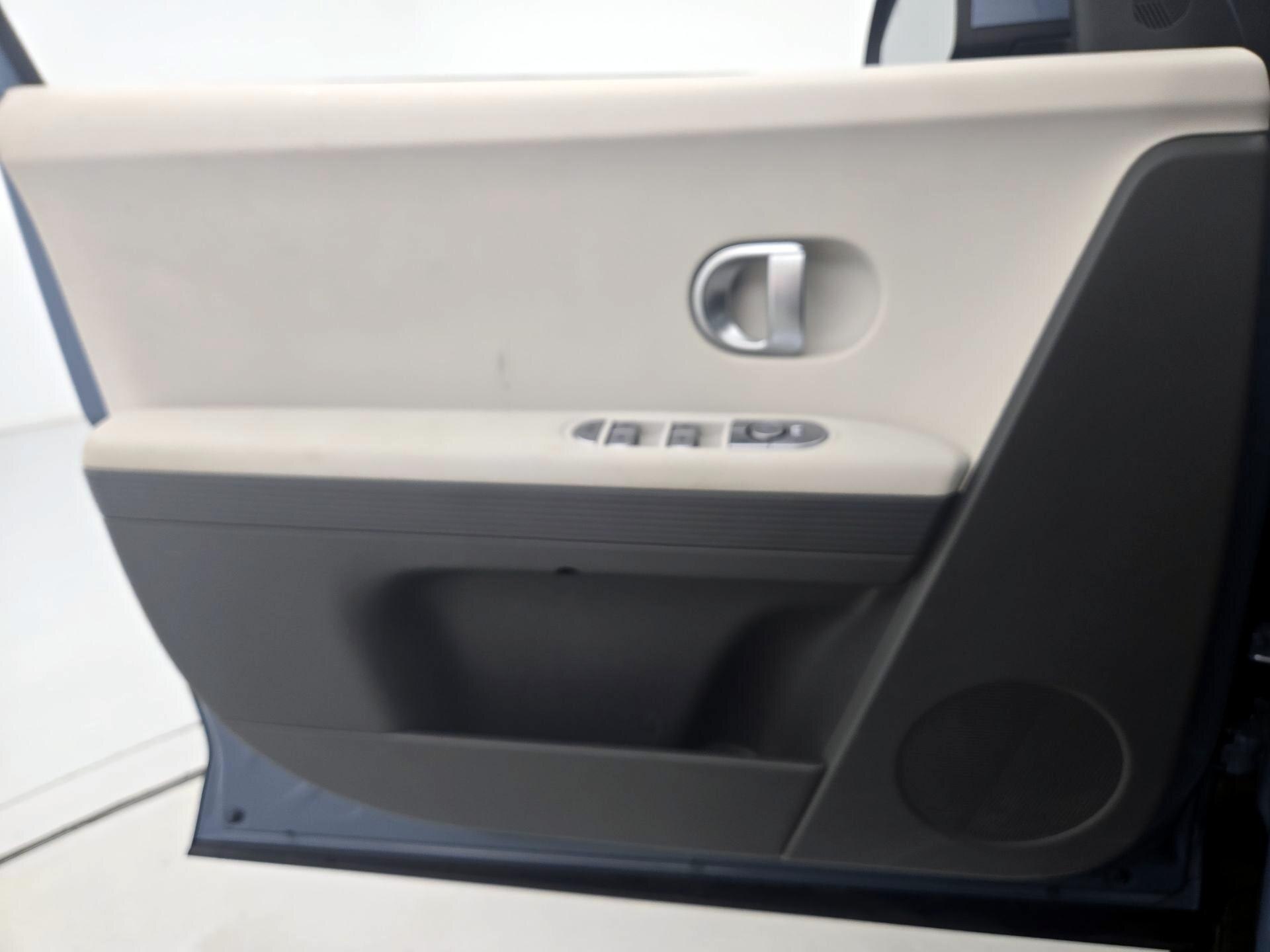 Thumbnail: 2024 Hyundai Ioniq 5 - 12
