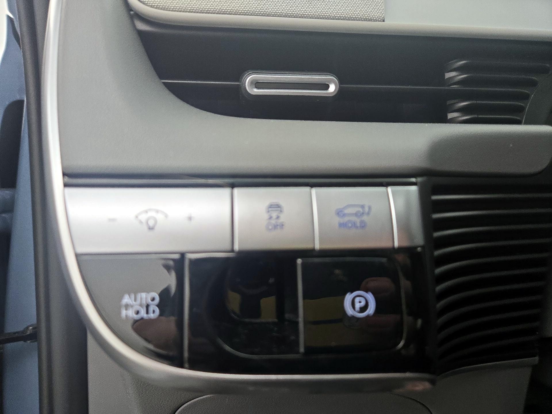 Thumbnail: 2024 Hyundai Ioniq 5 - 13