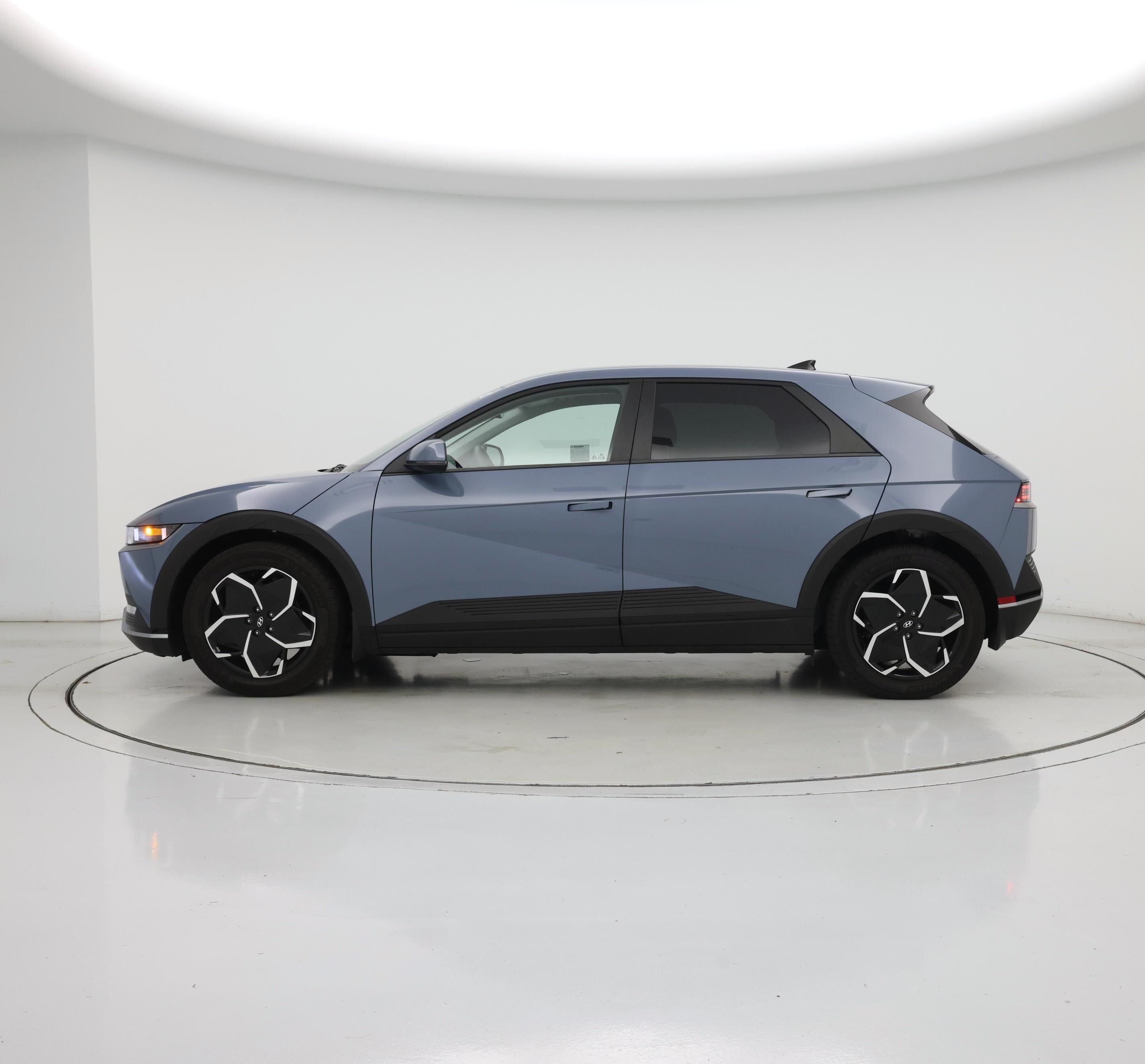 Thumbnail: 2024 Hyundai Ioniq 5 - 3