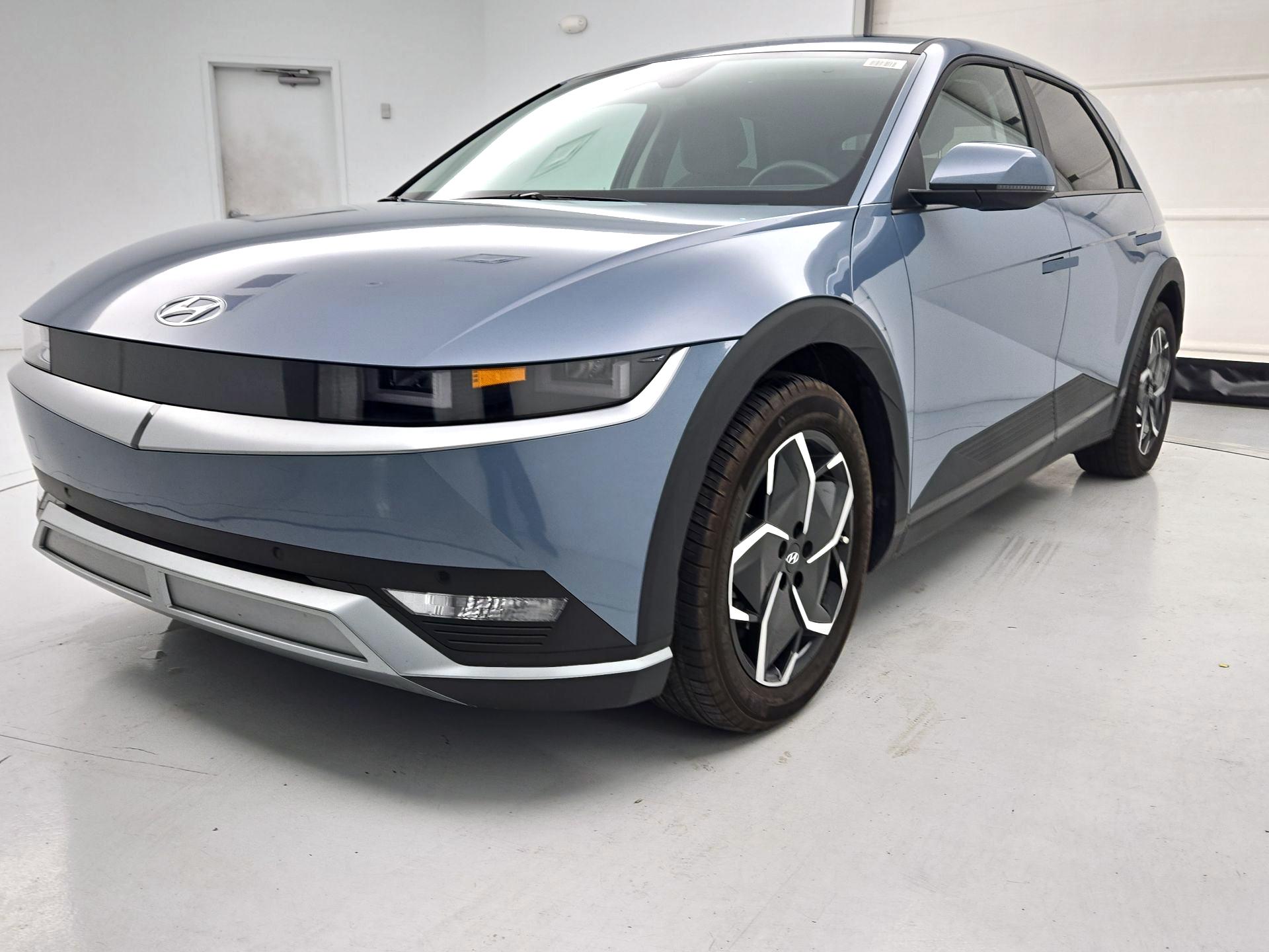Thumbnail: 2024 Hyundai Ioniq 5 - 3