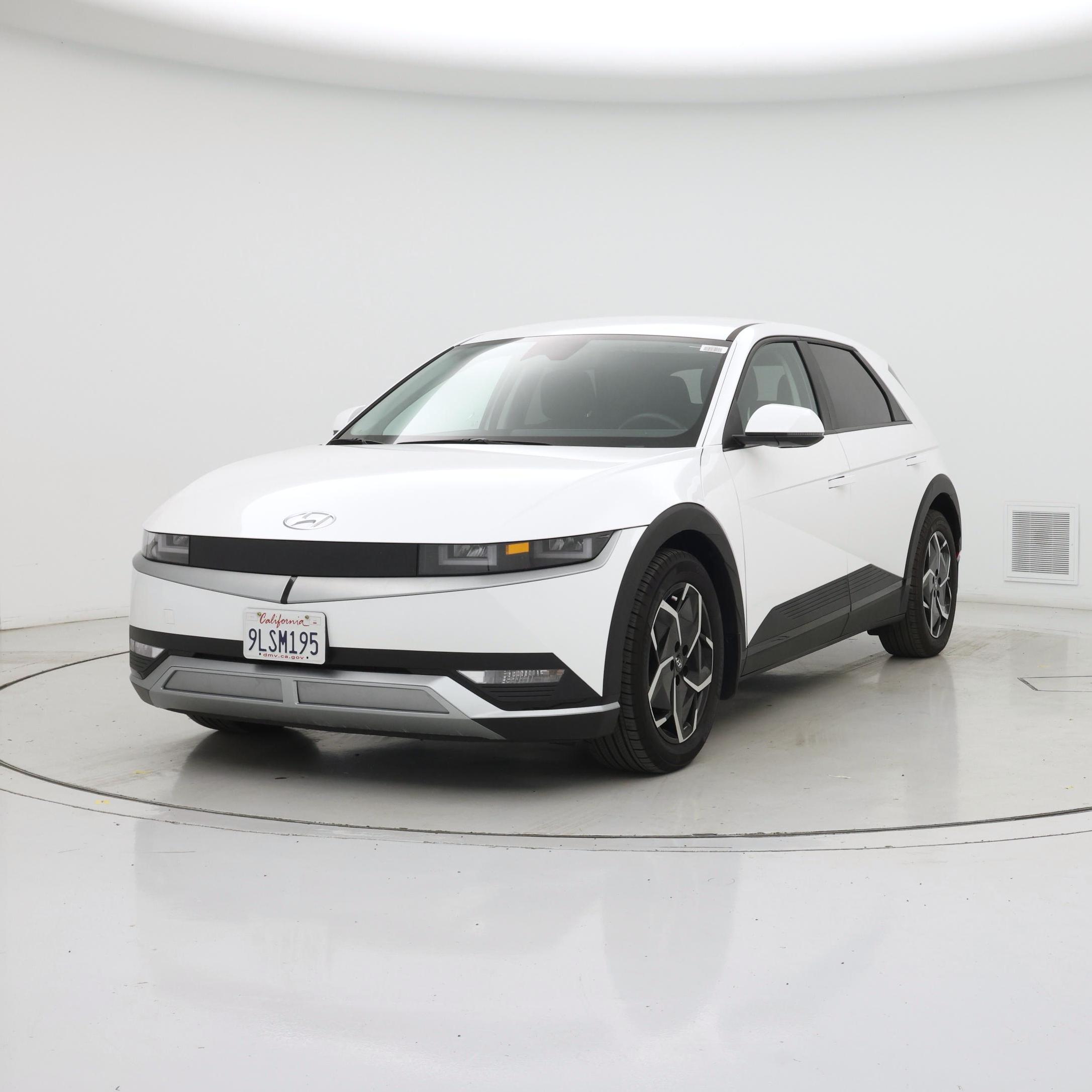 Thumbnail: 2024 Hyundai Ioniq 5 - 4