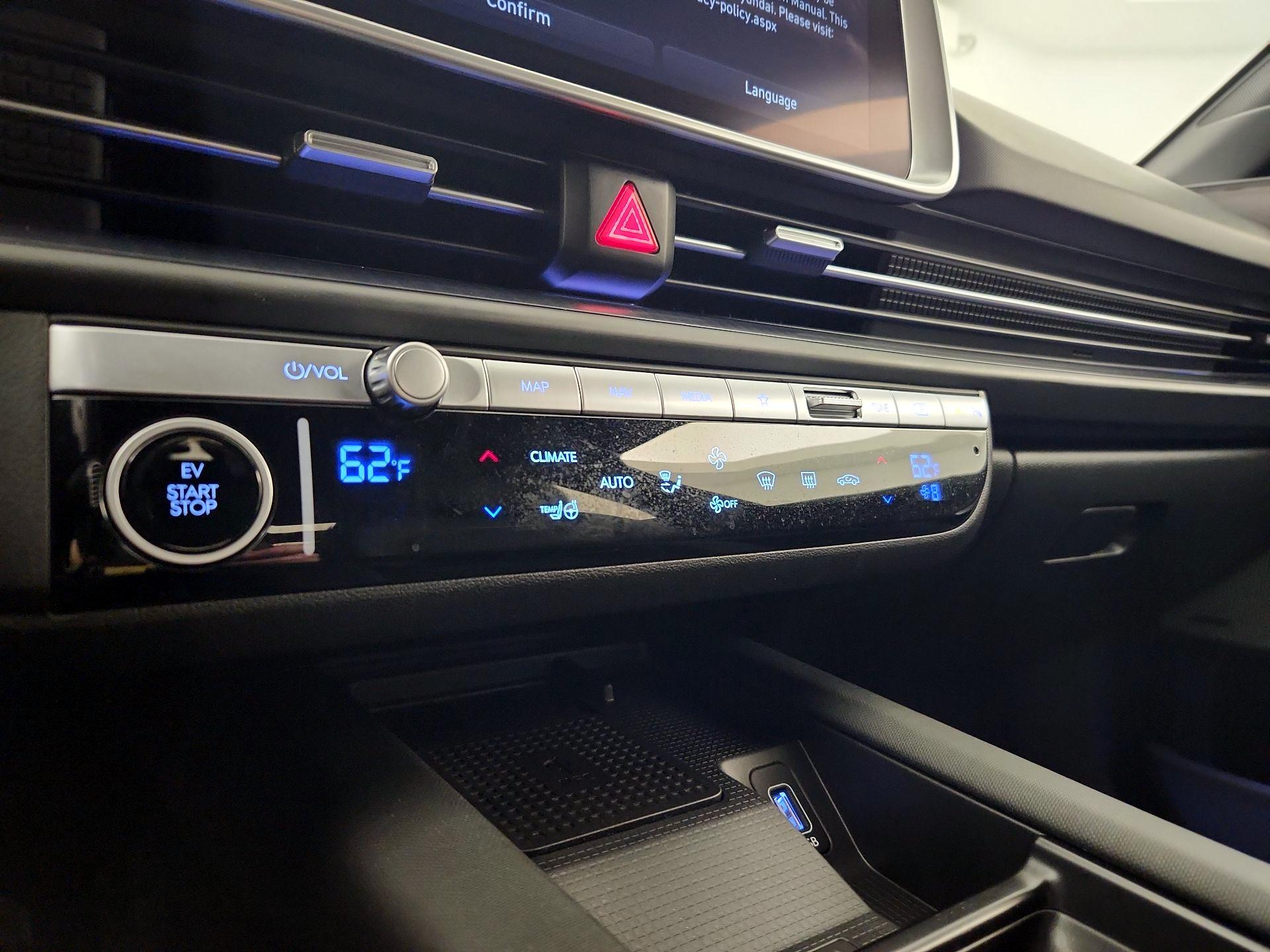 Thumbnail: 2023 Hyundai Ioniq 6 - 17