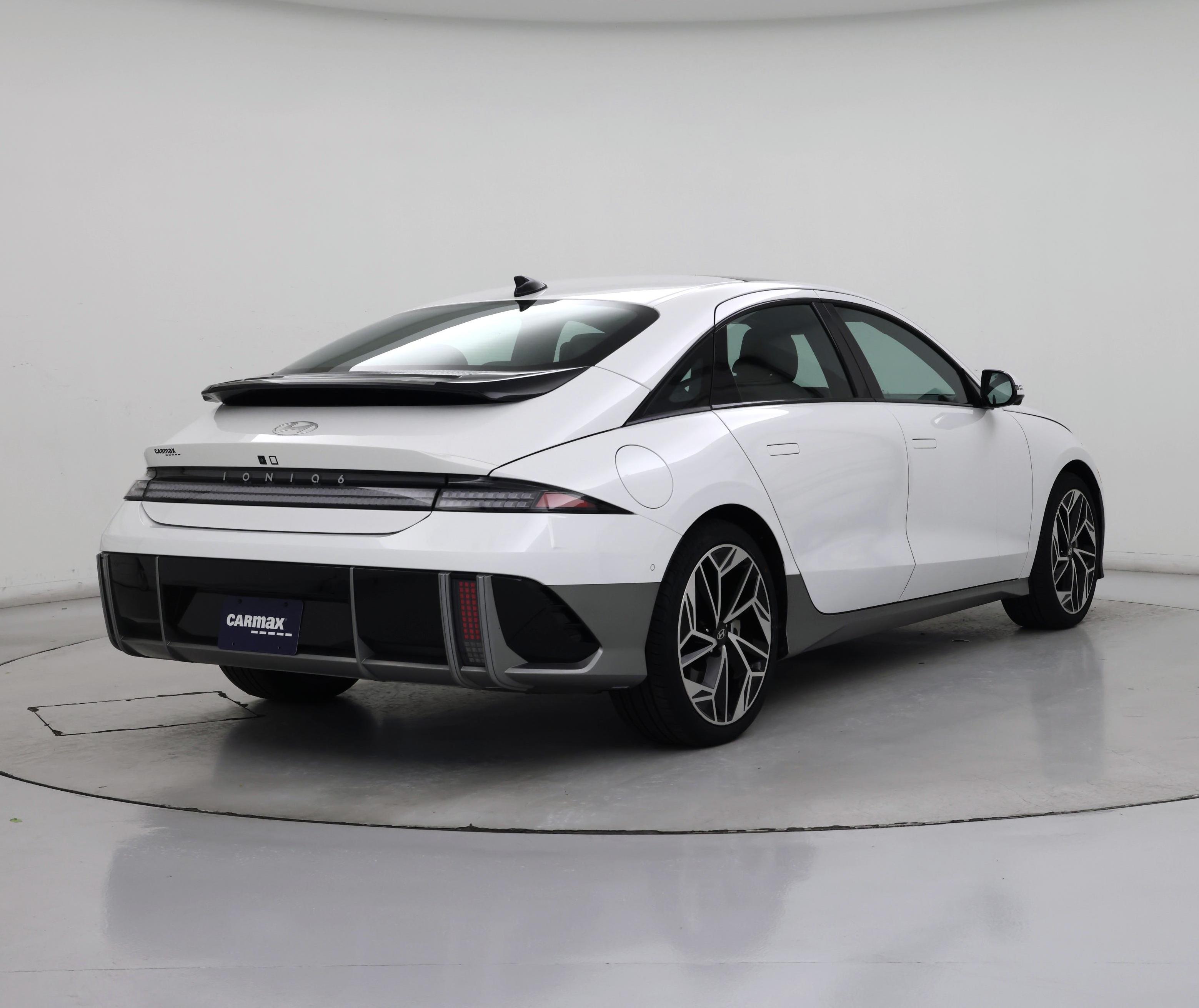 Thumbnail: 2023 Hyundai Ioniq 6 - 8