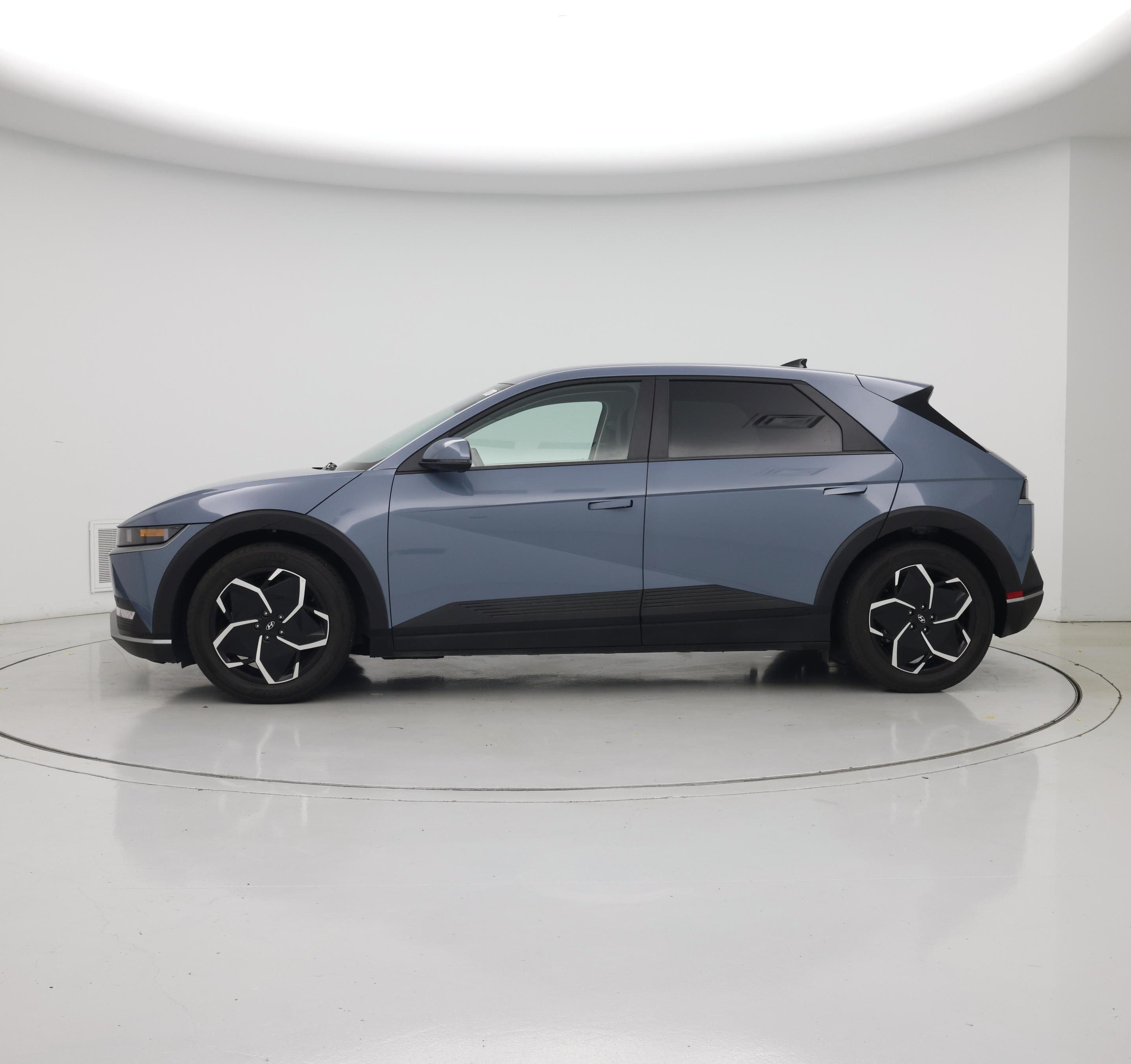 Thumbnail: 2024 Hyundai Ioniq 5 - 3