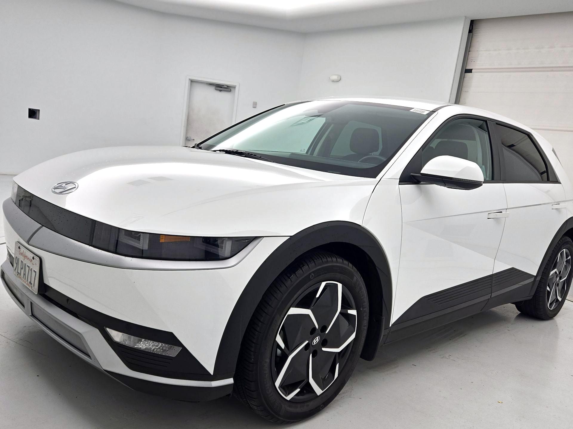 Thumbnail: 2024 Hyundai Ioniq 5 - 3