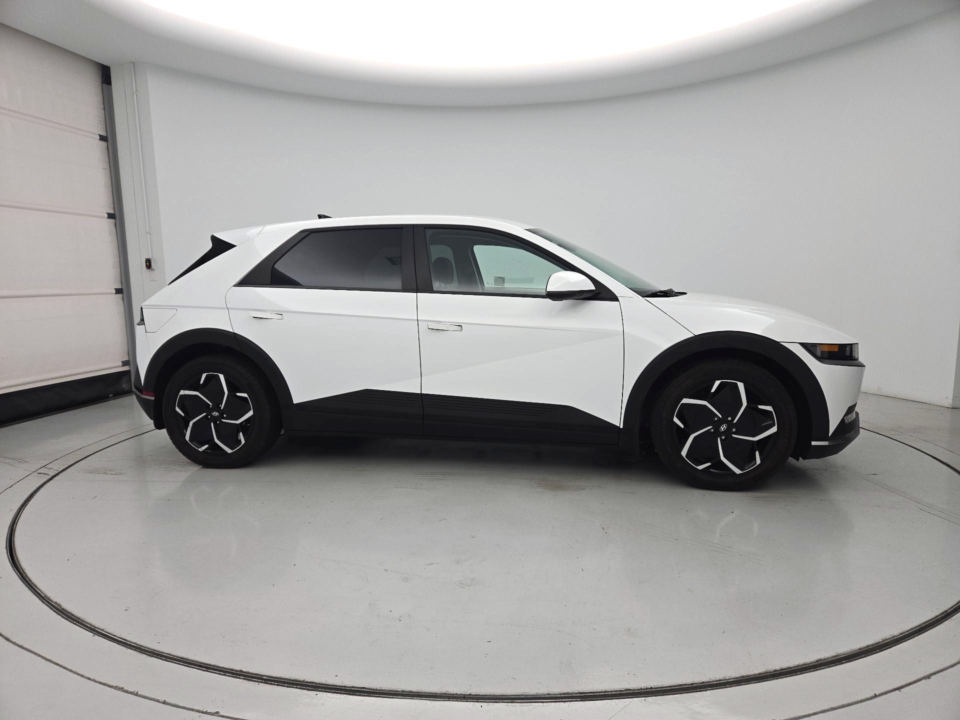 Thumbnail: 2024 Hyundai Ioniq 5 - 4