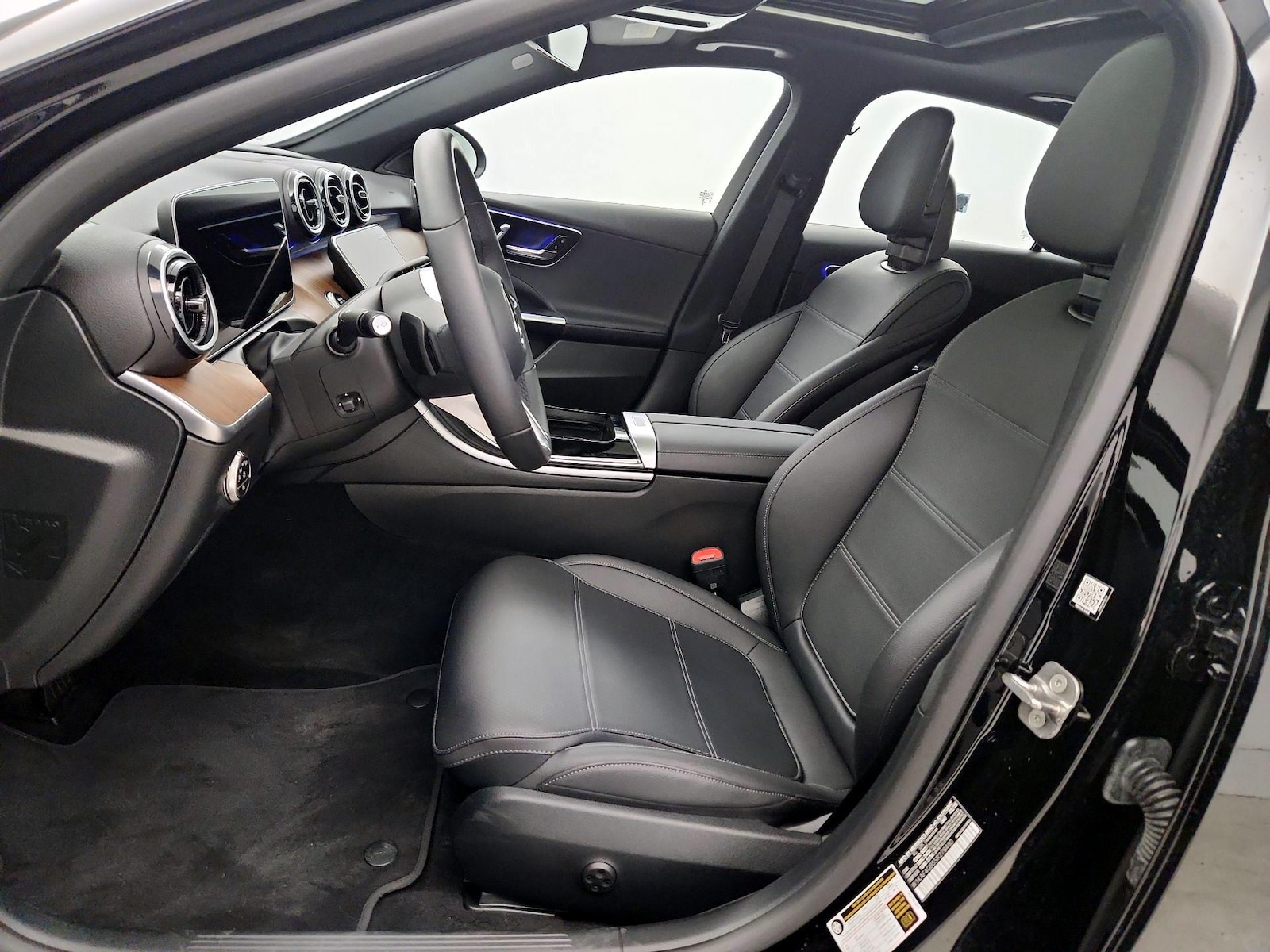 2025 Mercedes-Benz C-Class Sedan C 300 - Photo 12