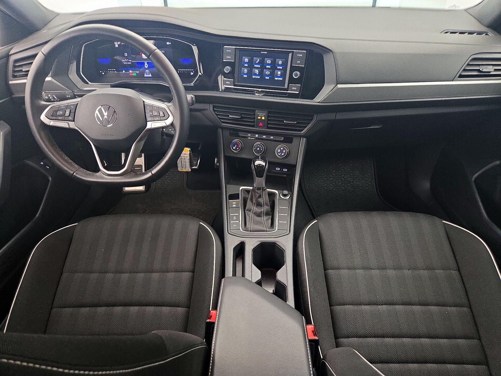 Thumbnail: 2023 Volkswagen Jetta - 9