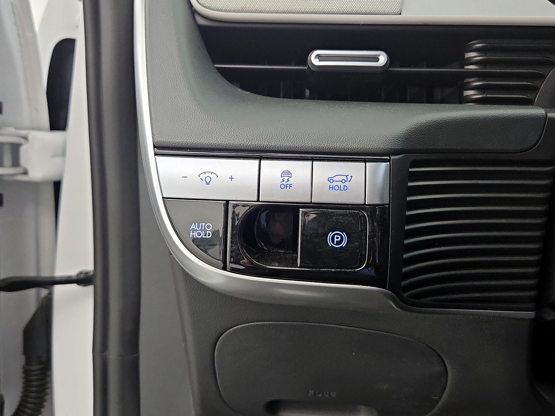 Thumbnail: 2024 Hyundai Ioniq 5 - 13