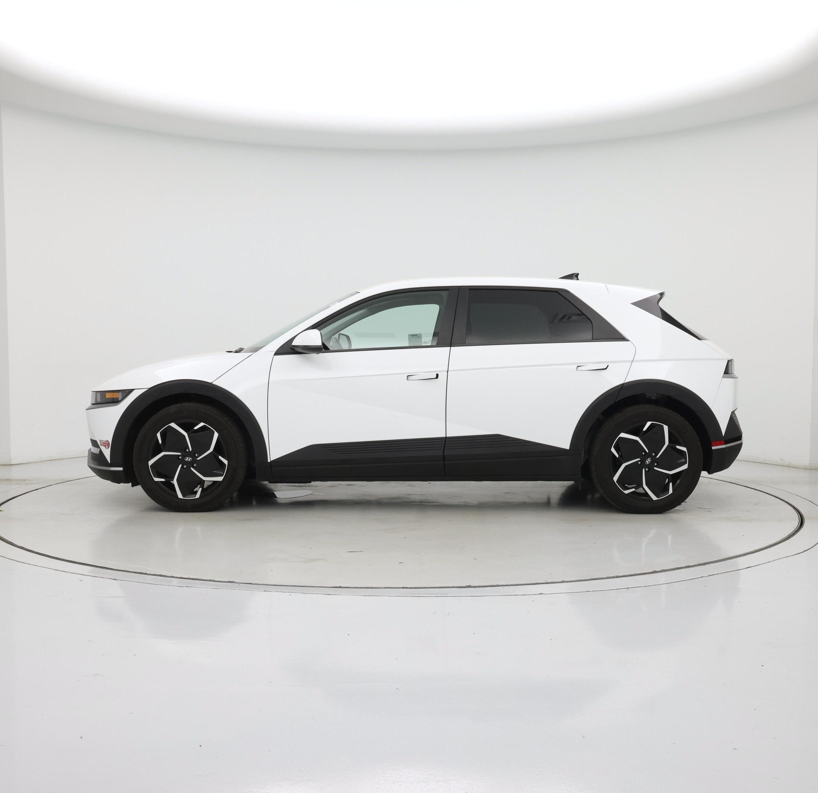 Thumbnail: 2024 Hyundai Ioniq 5 - 3
