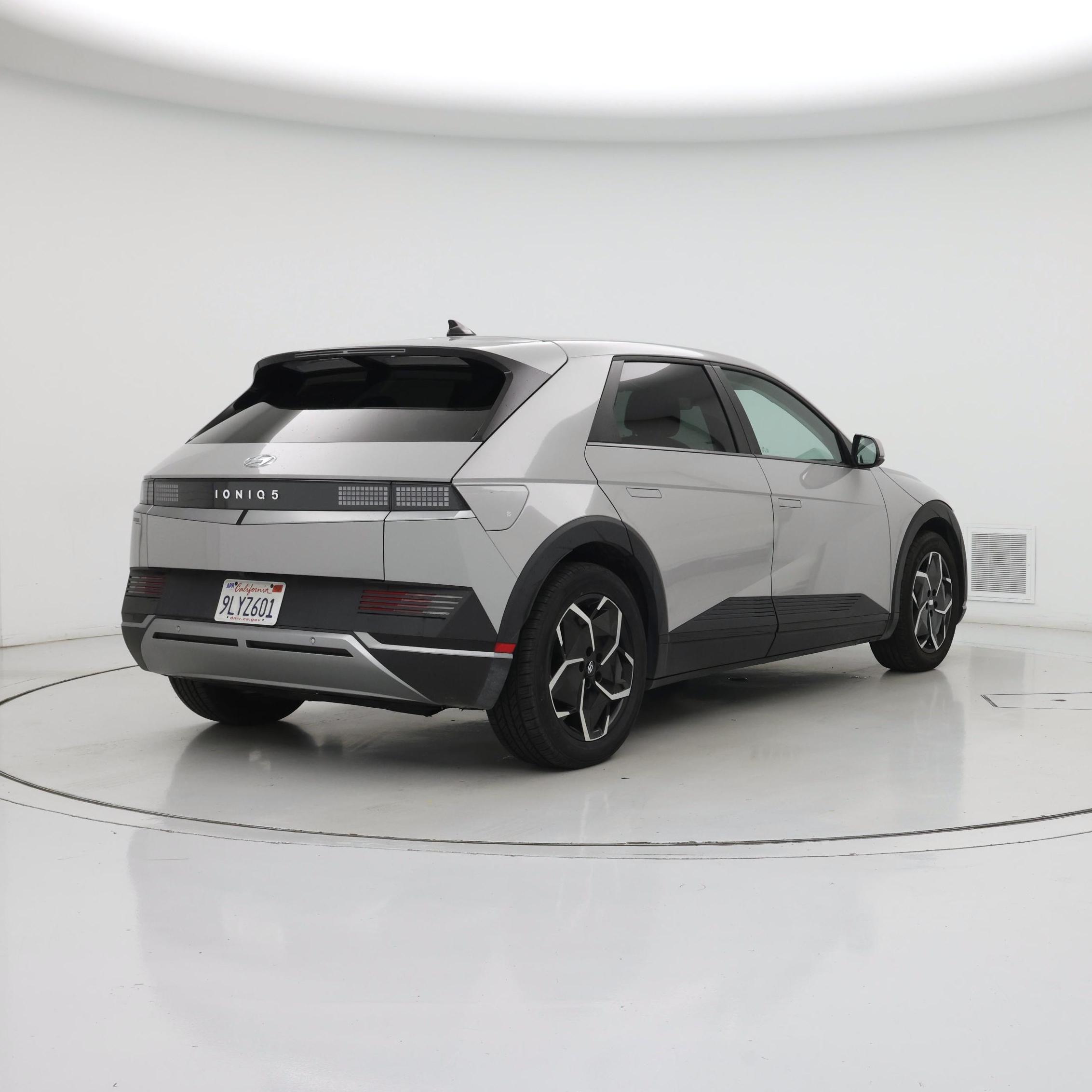 Thumbnail: 2024 Hyundai Ioniq 5 - 8