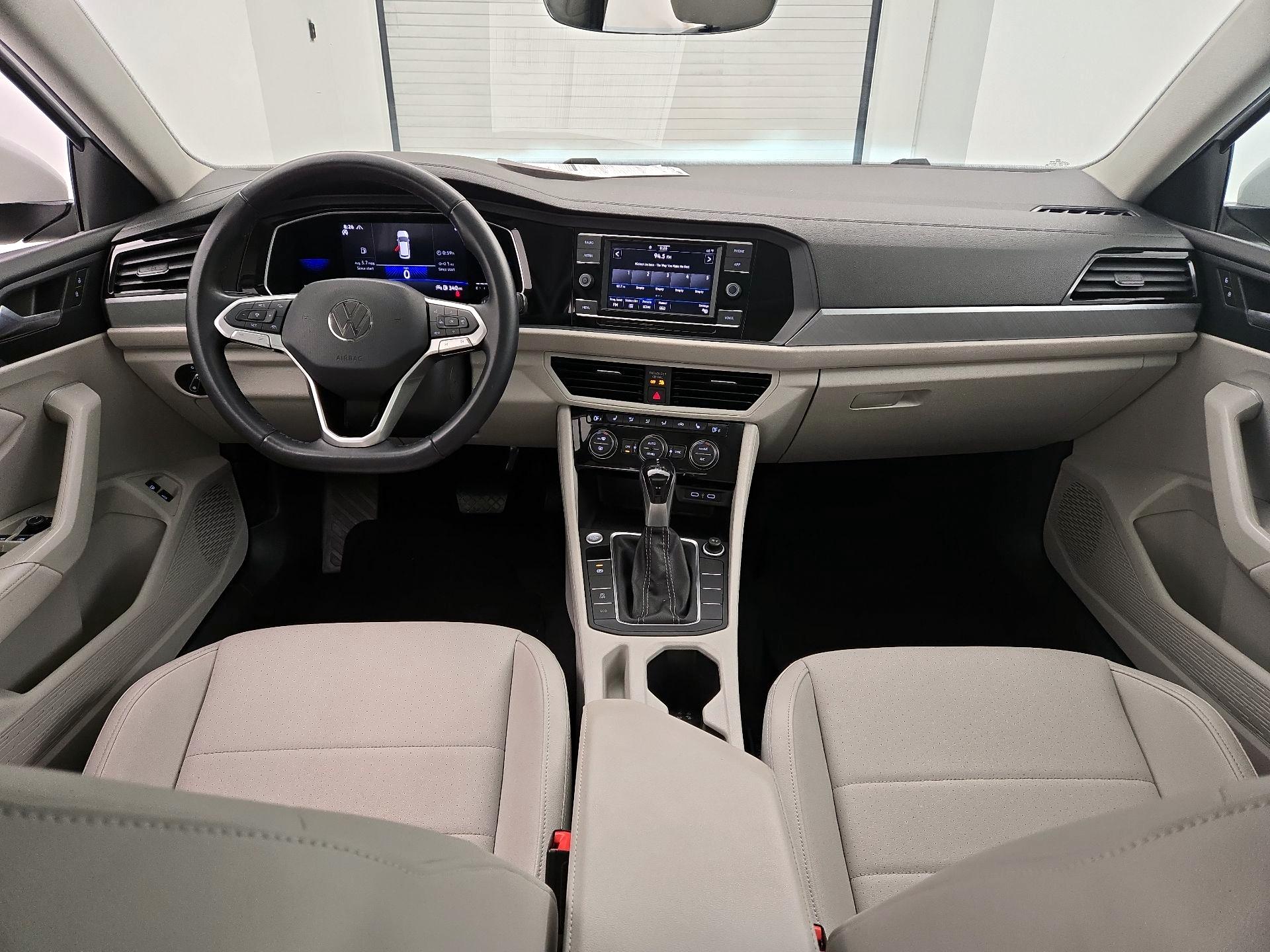White 2023 Volkswagen Jetta 1.5T SE FWD Sedan Front-Wheel Drive Automatic
