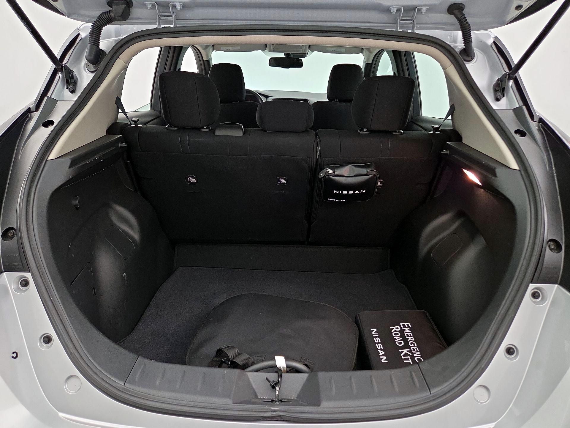 Thumbnail: 2023 Nissan Leaf - 20