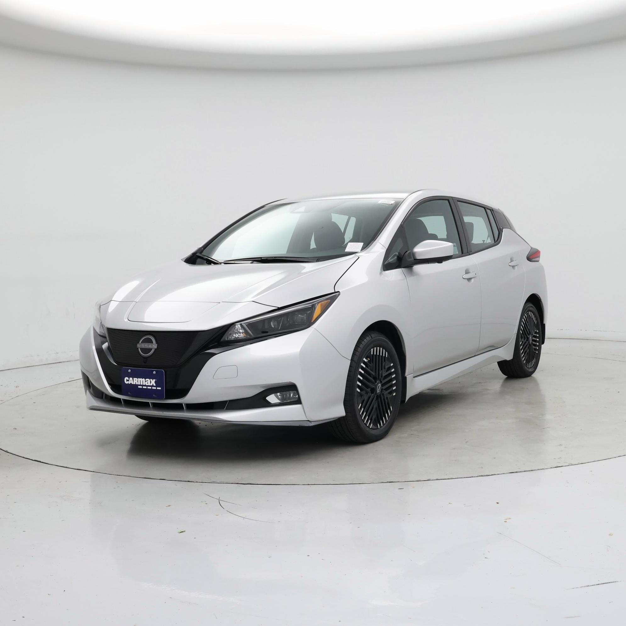 Thumbnail: 2023 Nissan Leaf - 4
