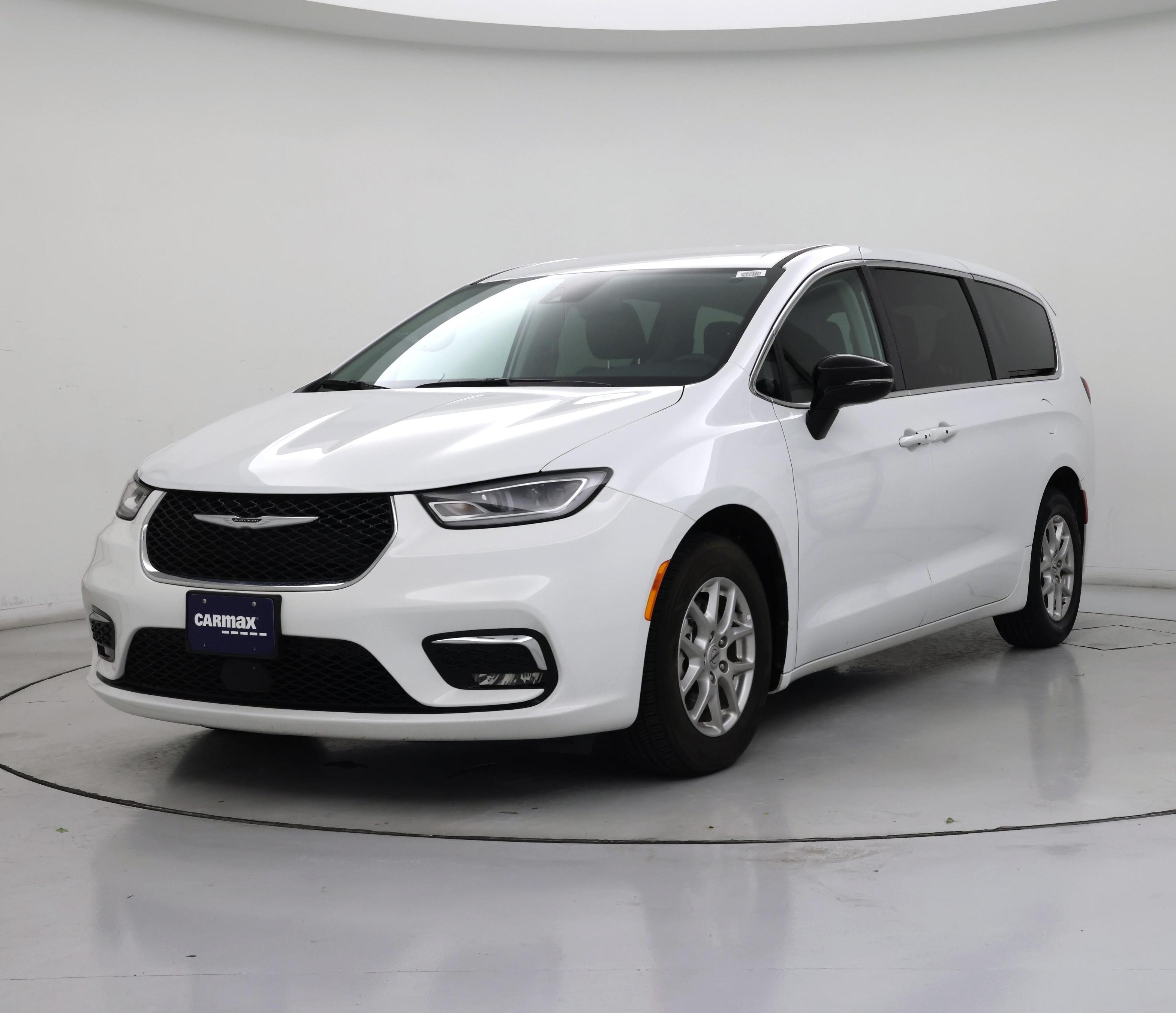 Thumbnail: 2024 Chrysler Pacifica - 4
