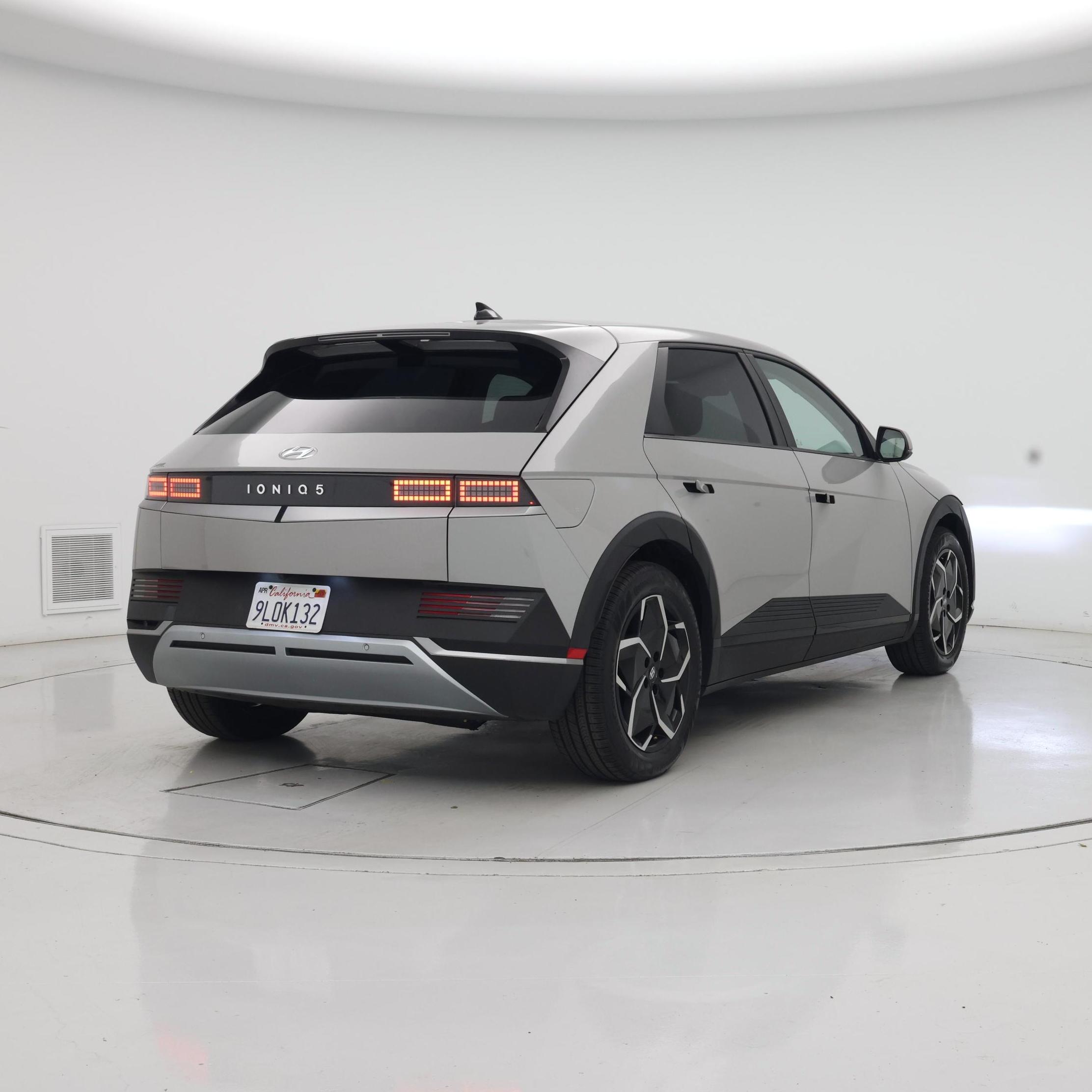 Thumbnail: 2024 Hyundai Ioniq 5 - 8