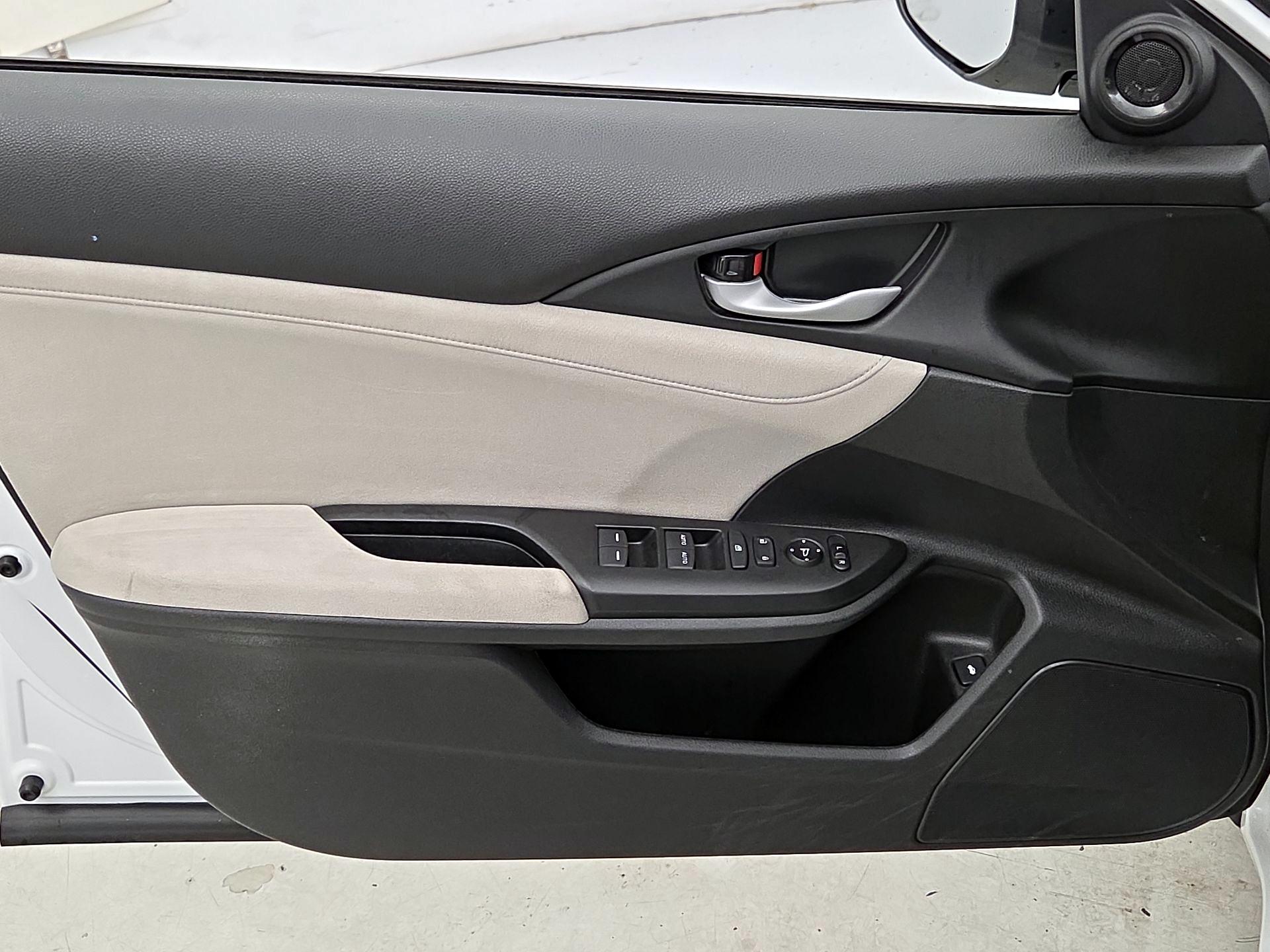 Thumbnail: 2022 Honda Insight - 12
