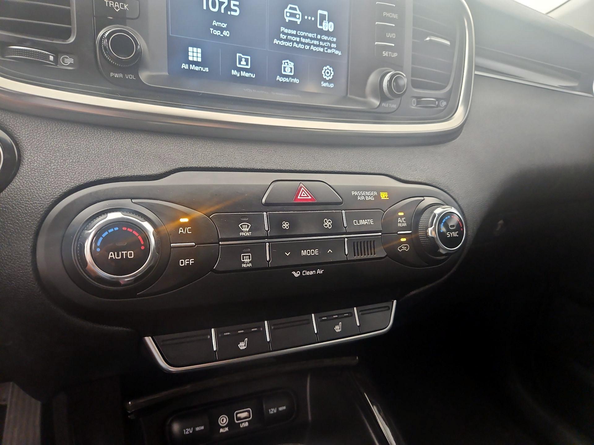 Thumbnail: 2018 Kia Sorento - 16