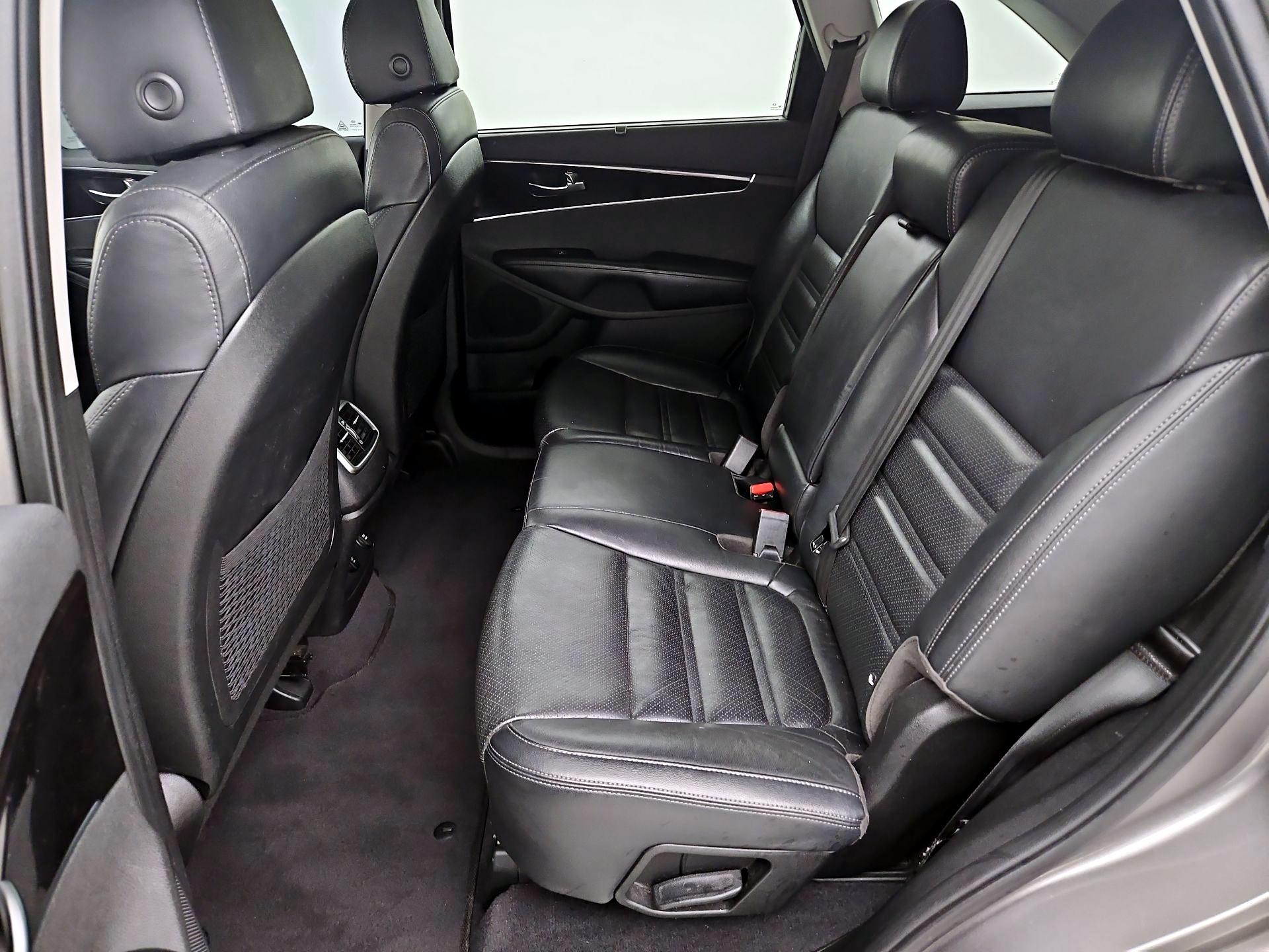 Thumbnail: 2018 Kia Sorento - 19