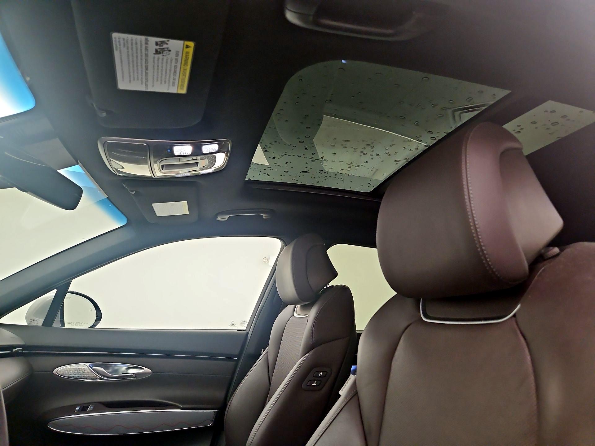 Thumbnail: 2024 Genesis GV70 - 18