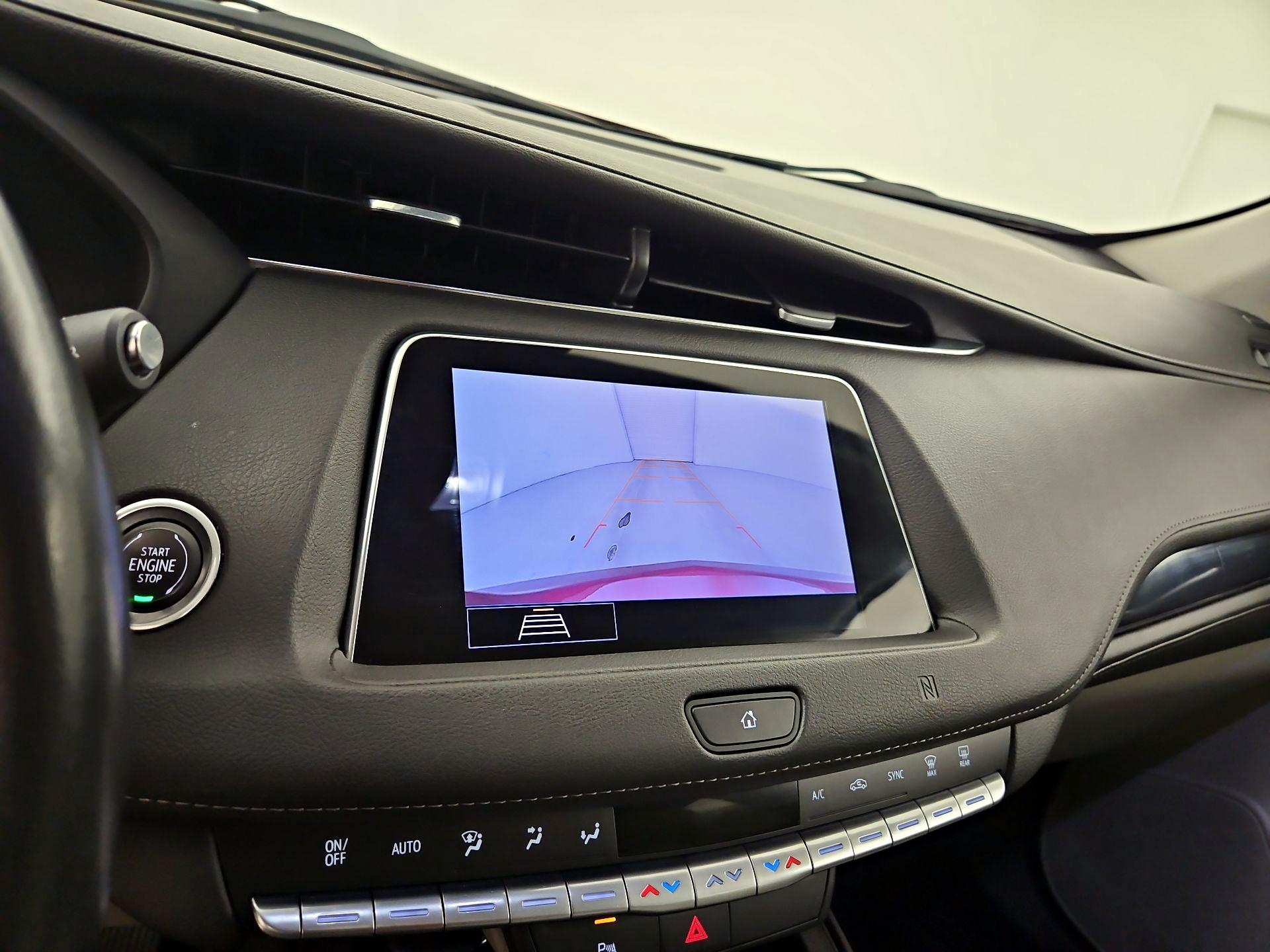 Thumbnail: 2020 Cadillac XT4 - 12