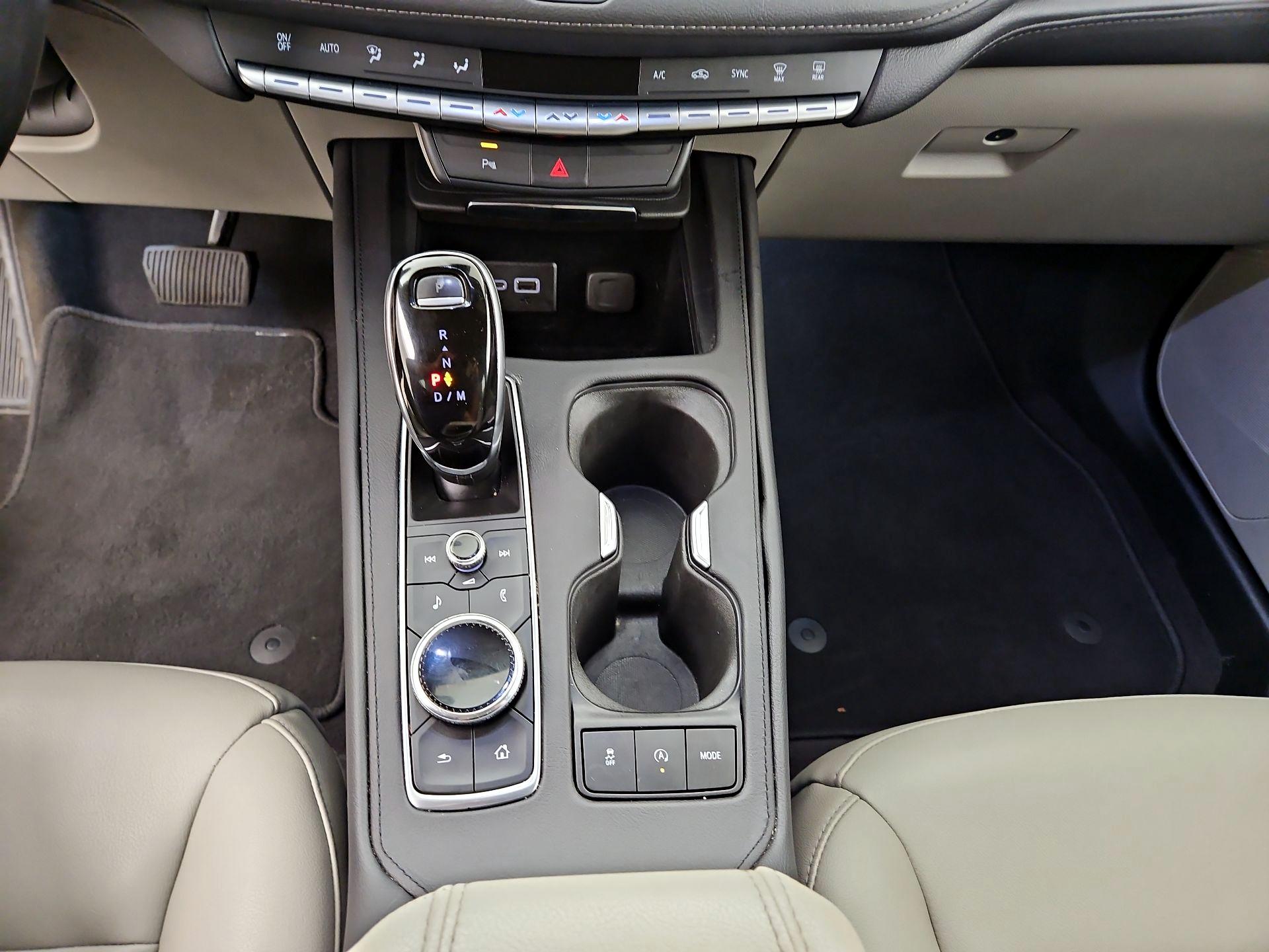 Thumbnail: 2020 Cadillac XT4 - 15