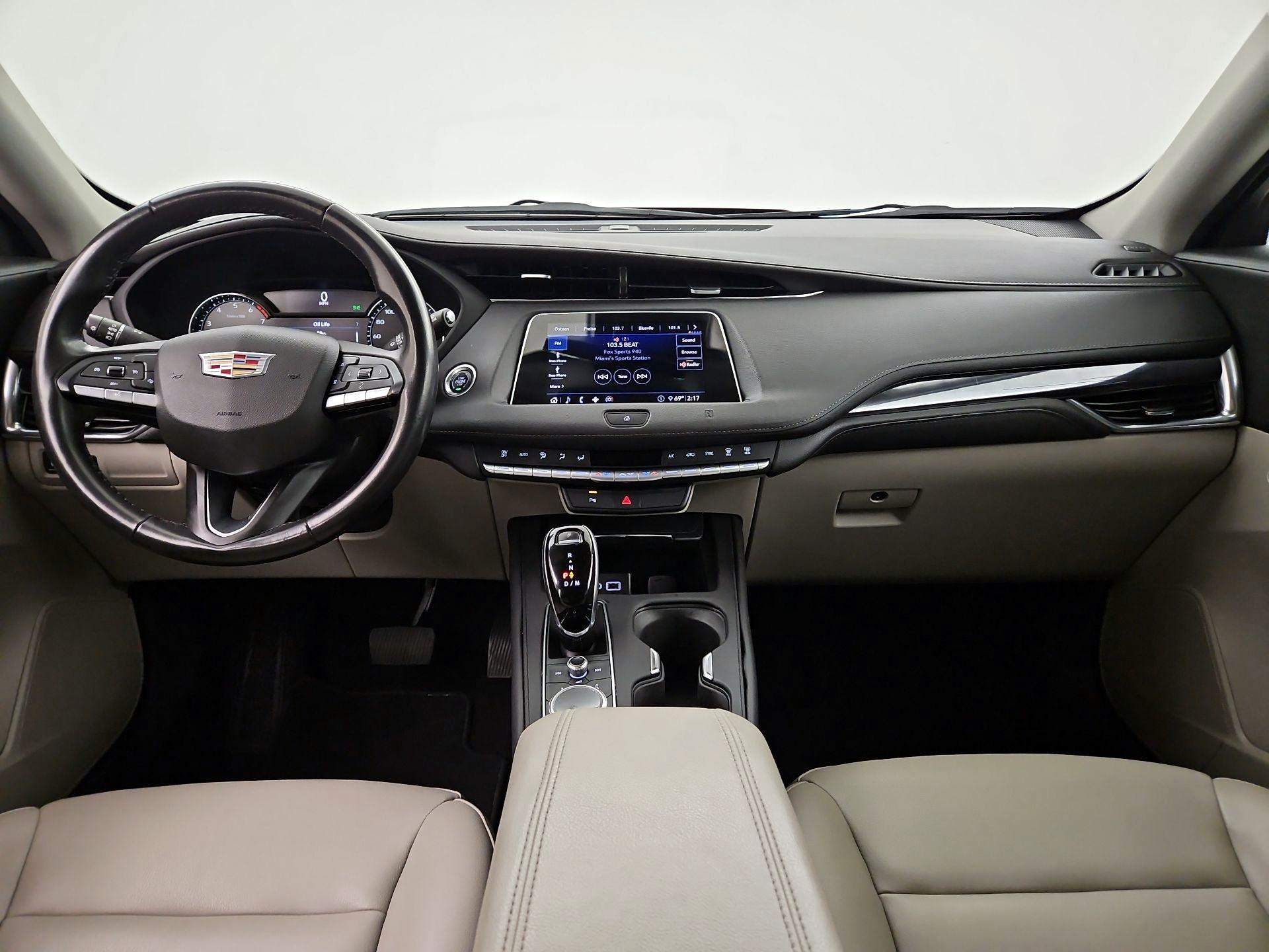 Thumbnail: 2020 Cadillac XT4 - 8