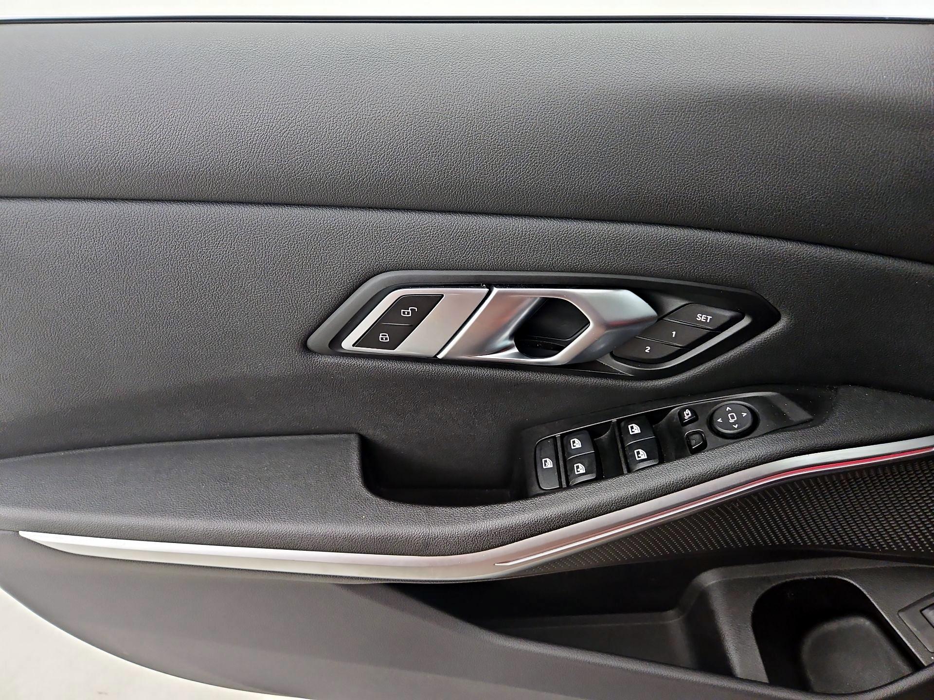 Thumbnail: 2020 BMW 3 Series - 12