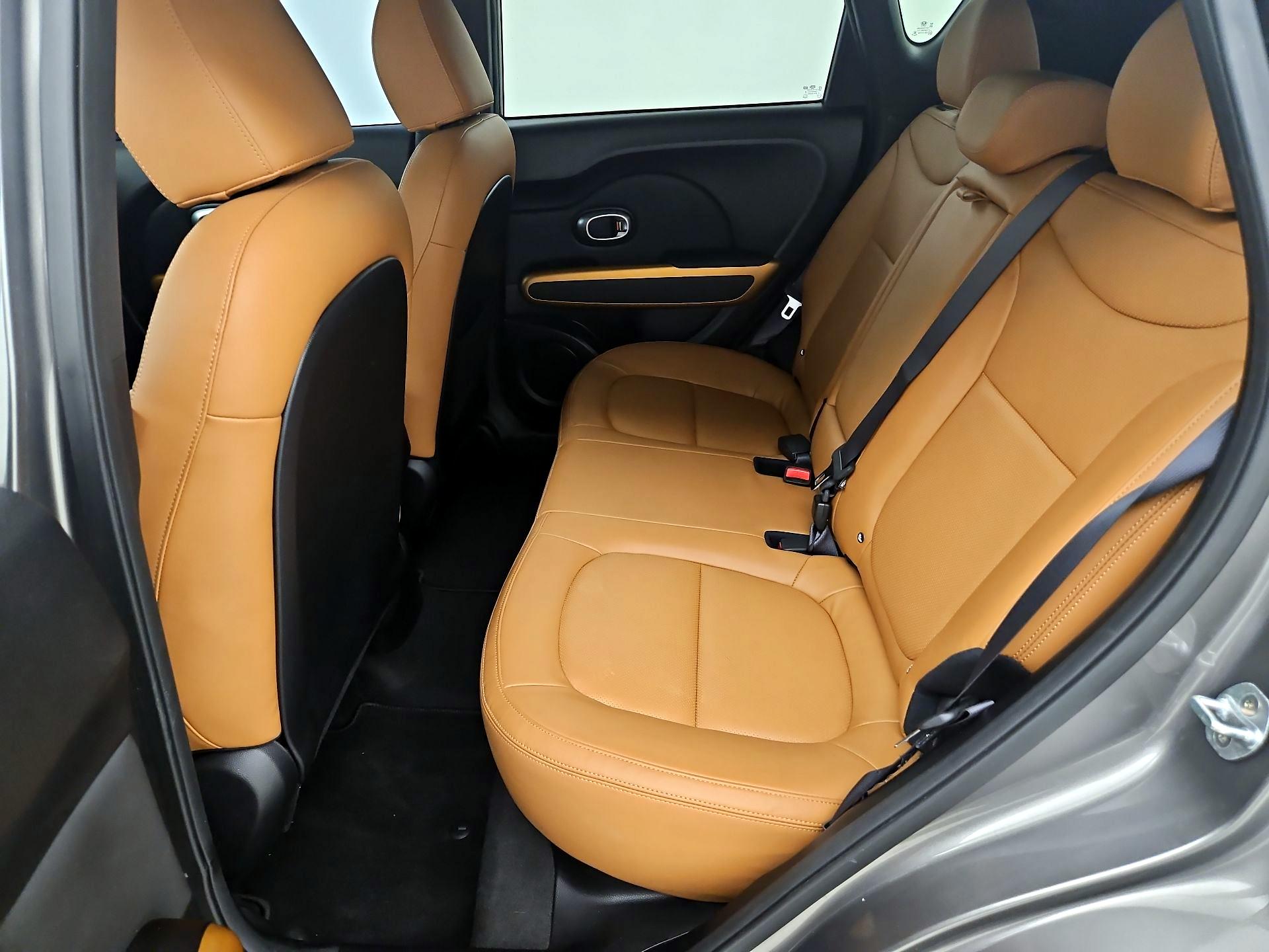 Thumbnail: 2016 Kia Soul - 17