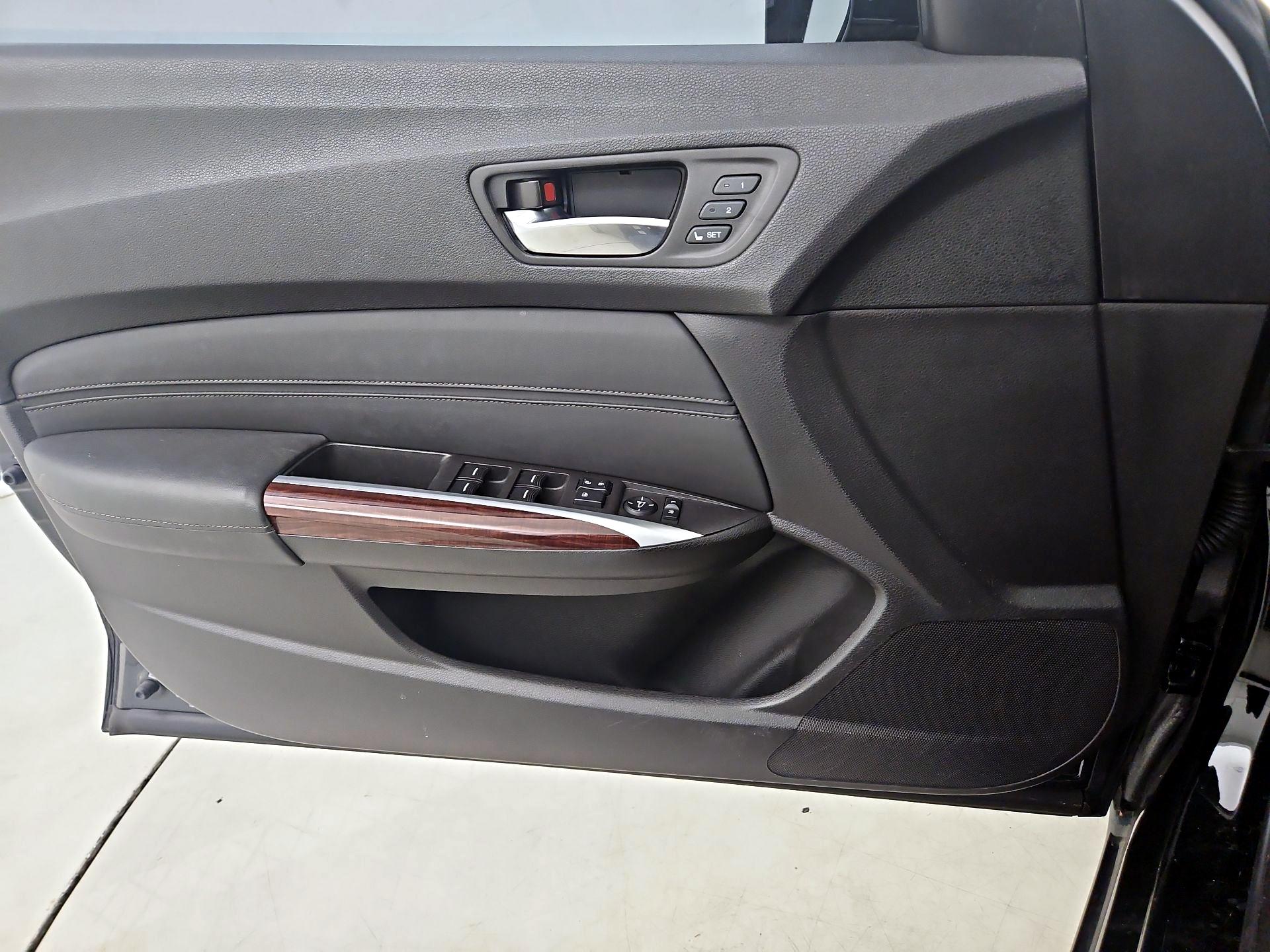 Thumbnail: 2016 Acura TLX - 10