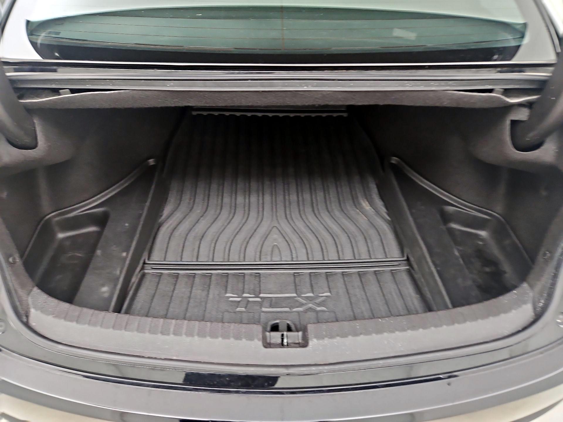 Thumbnail: 2016 Acura TLX - 19