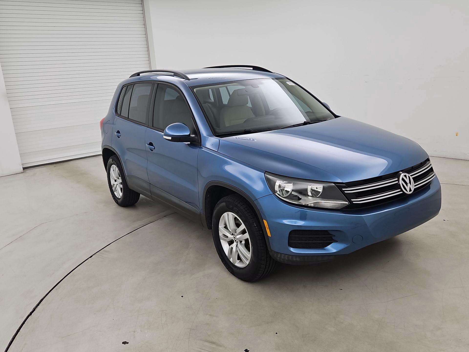 Thumbnail: 2017 Volkswagen Tiguan - 1