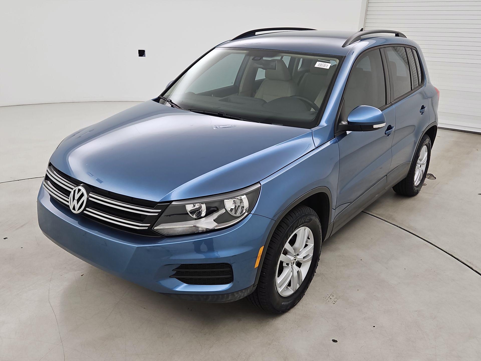 Thumbnail: 2017 Volkswagen Tiguan - 3