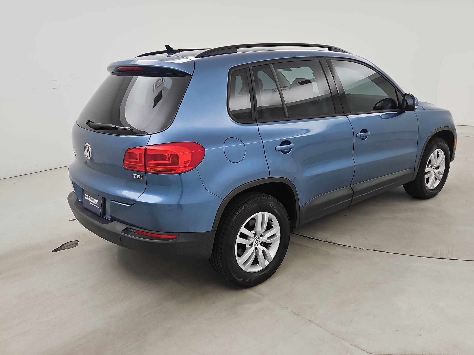 Thumbnail: 2017 Volkswagen Tiguan - 5