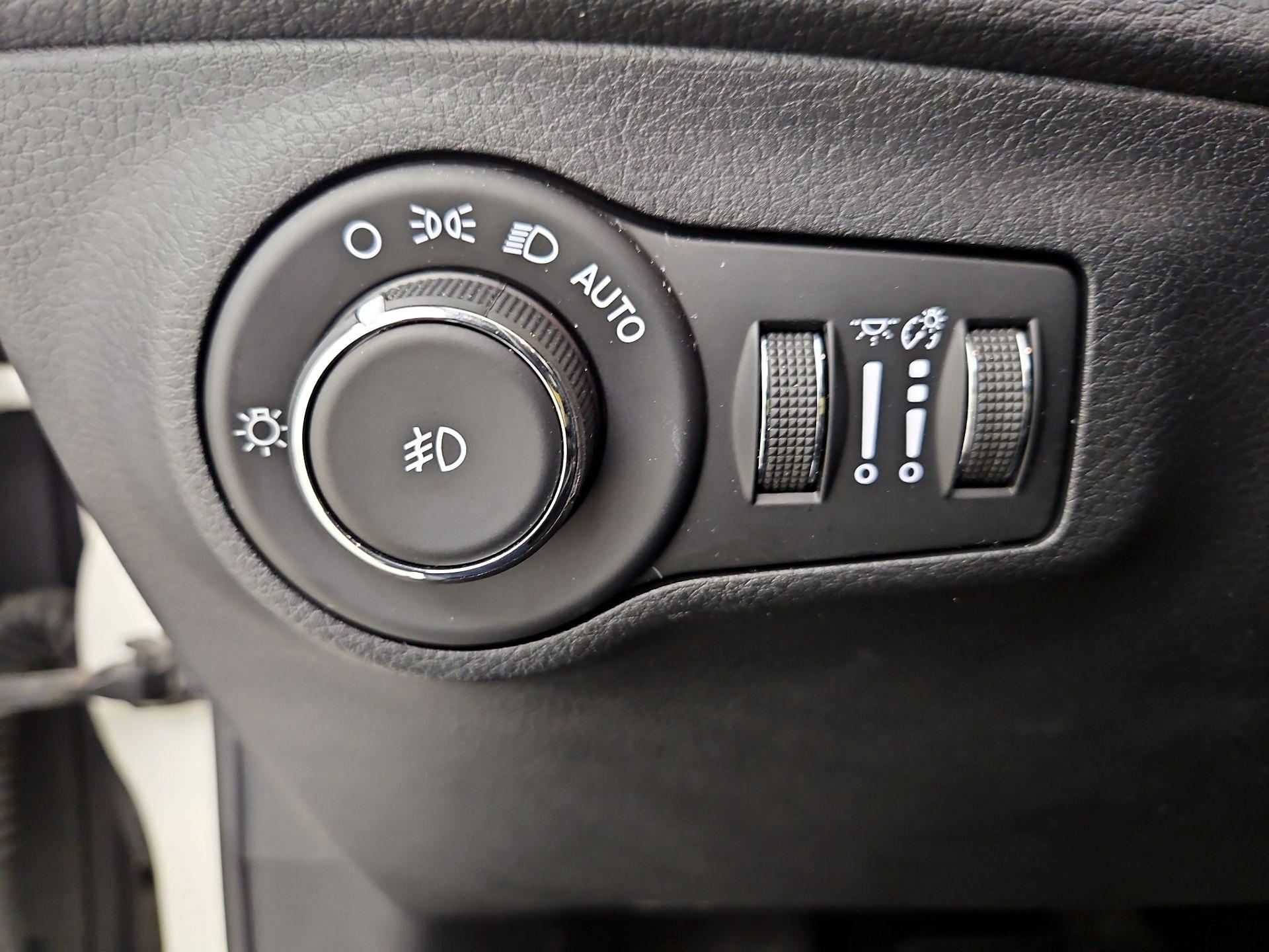 Thumbnail: 2018 Jeep Compass - 11