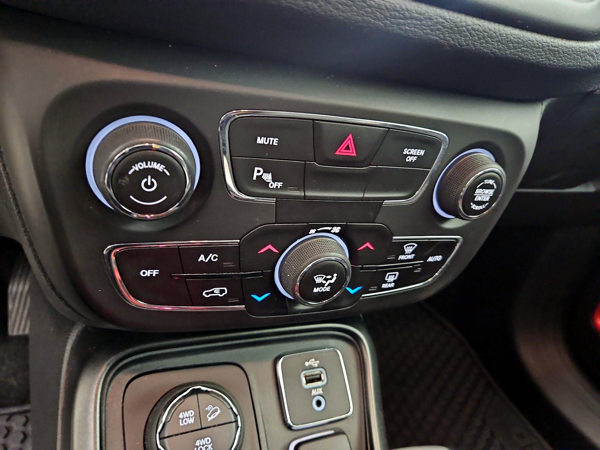 Thumbnail: 2018 Jeep Compass - 14