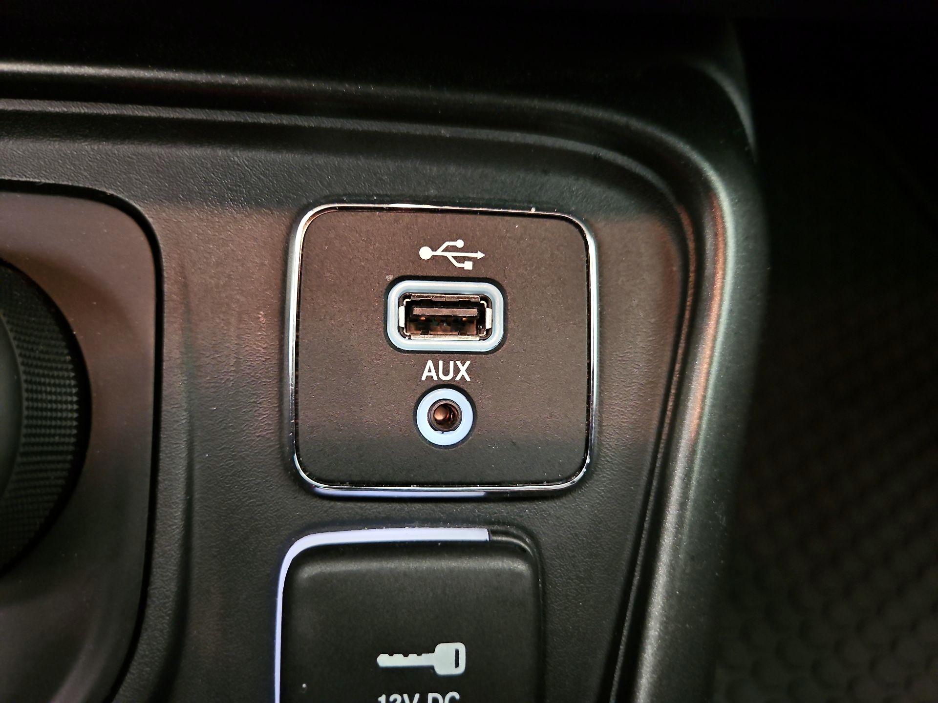 Thumbnail: 2018 Jeep Compass - 16