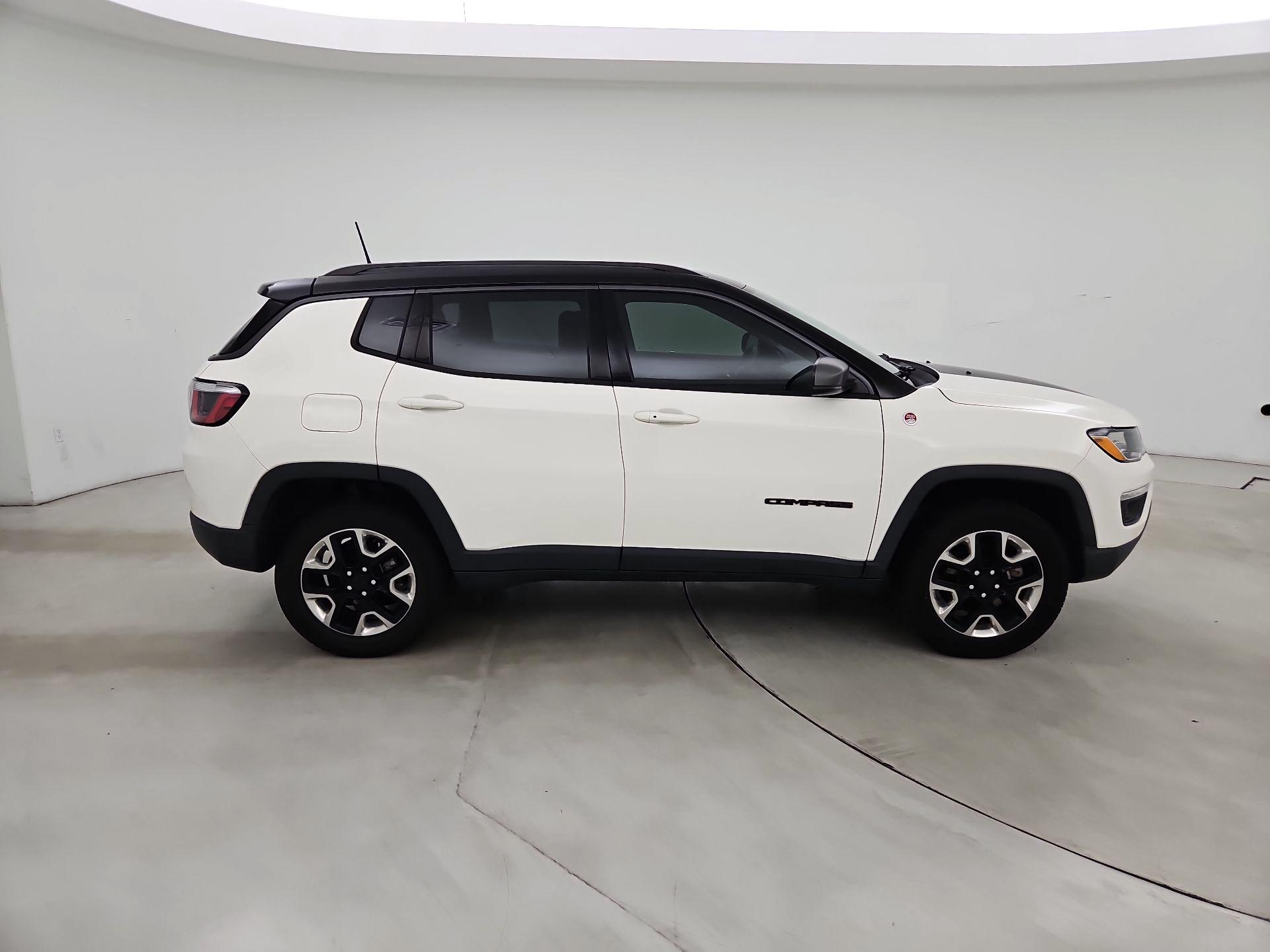 Thumbnail: 2018 Jeep Compass - 4