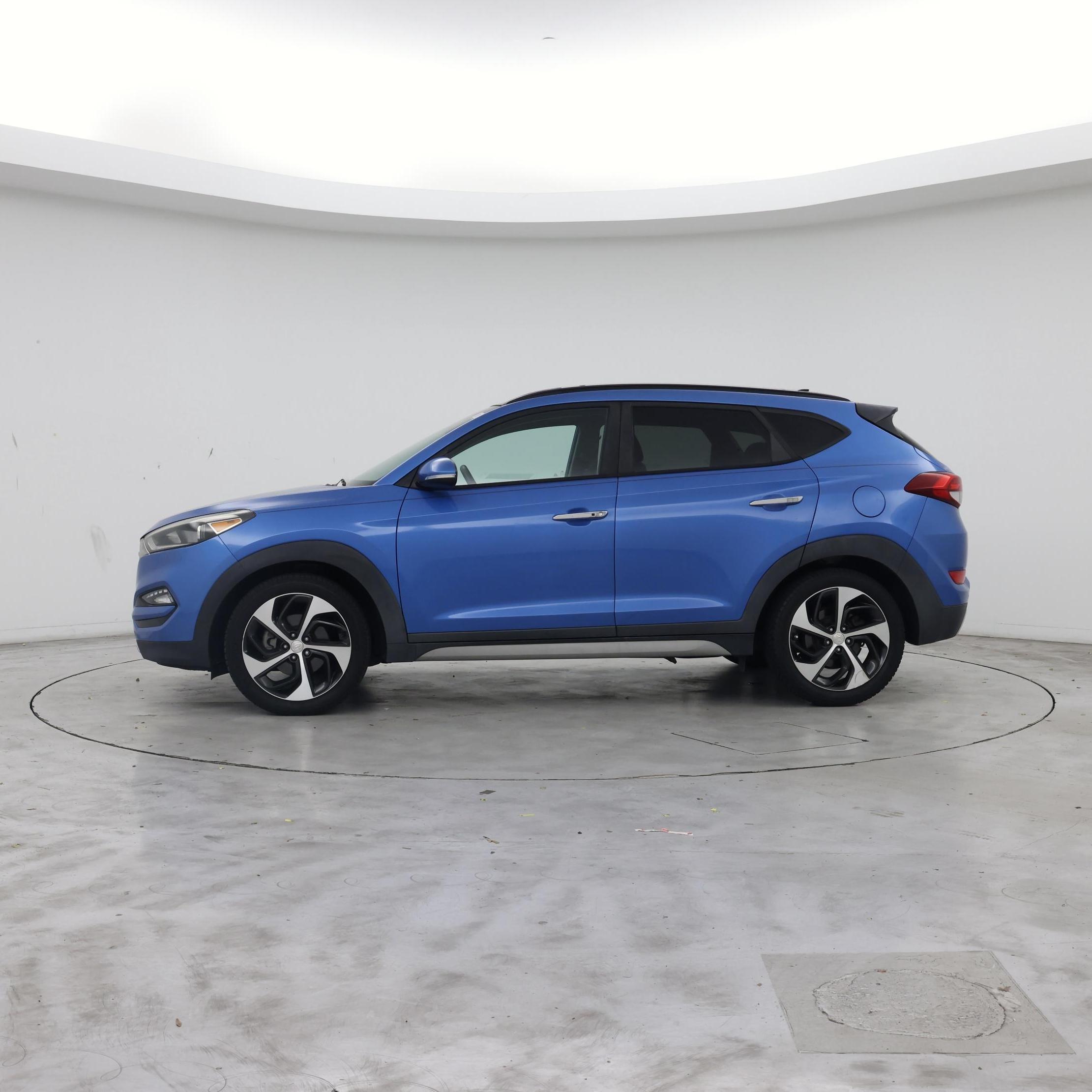 Thumbnail: 2017 Hyundai Tucson - 3