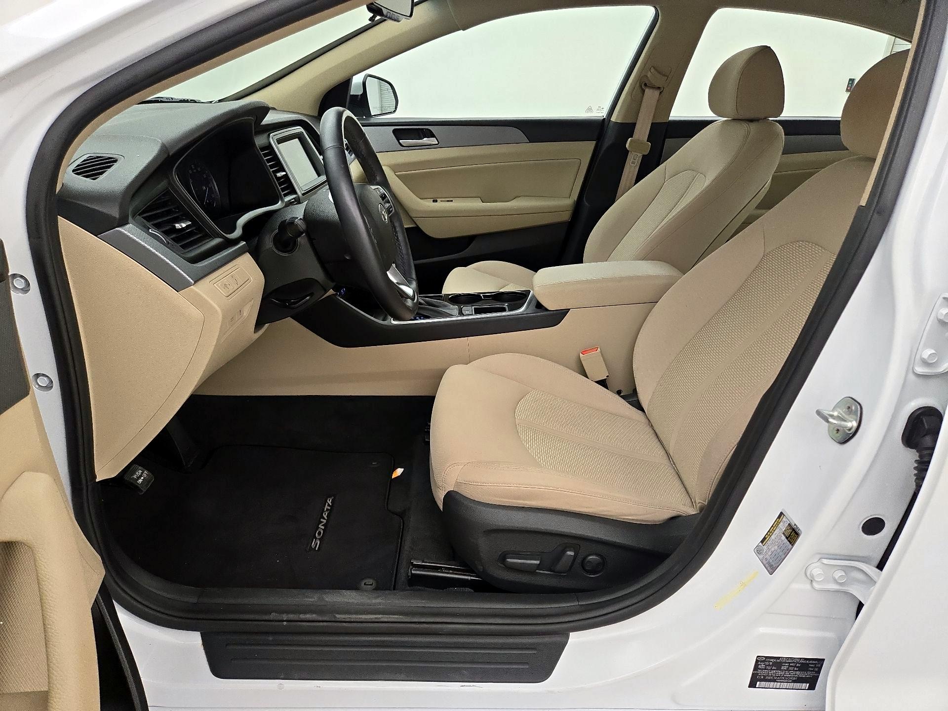 Thumbnail: 2019 Hyundai Sonata - 11