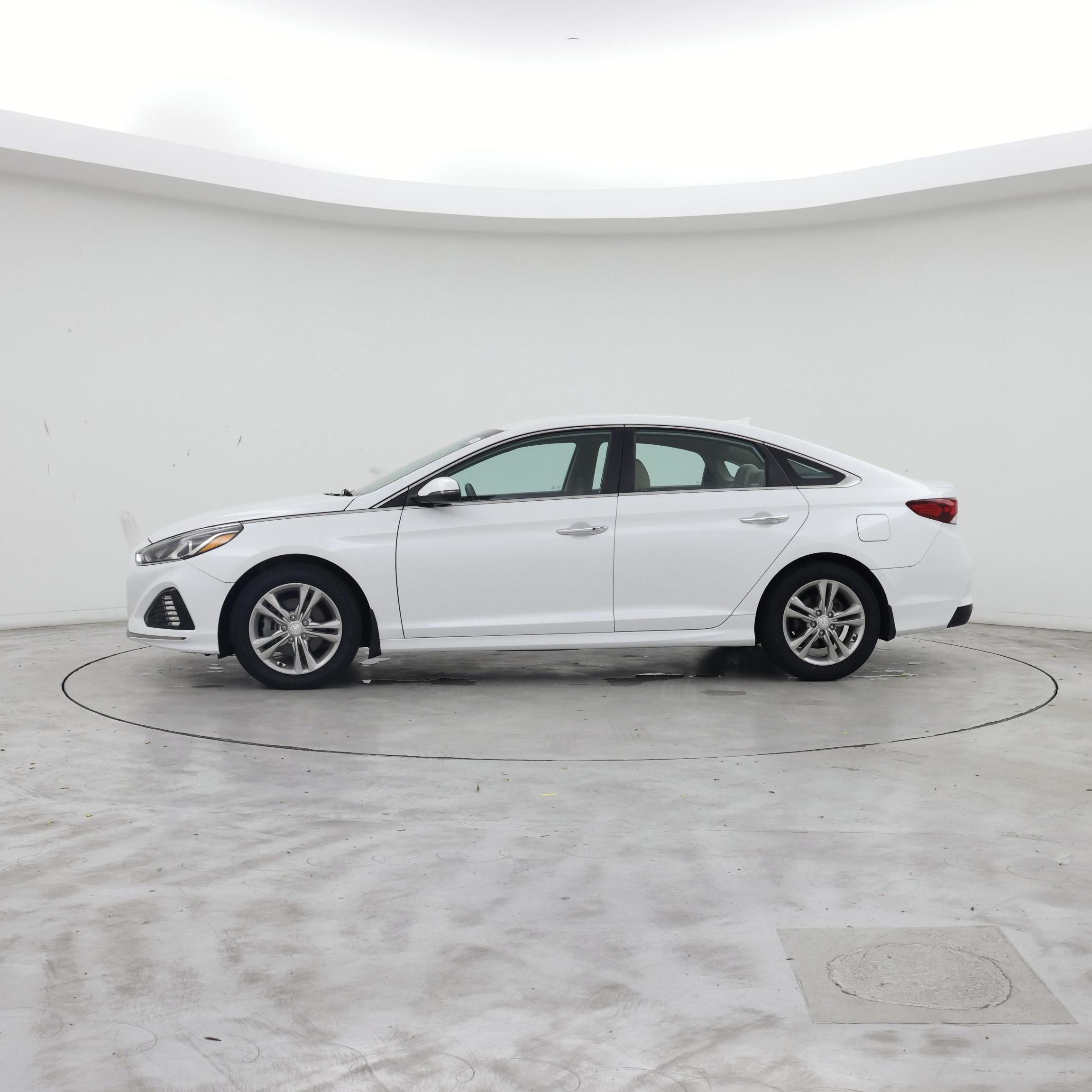 Thumbnail: 2019 Hyundai Sonata - 3