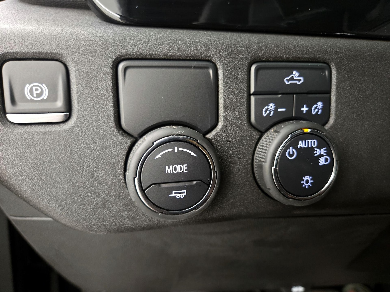 2025 Chevrolet Silverado 1500 LT - Photo 14