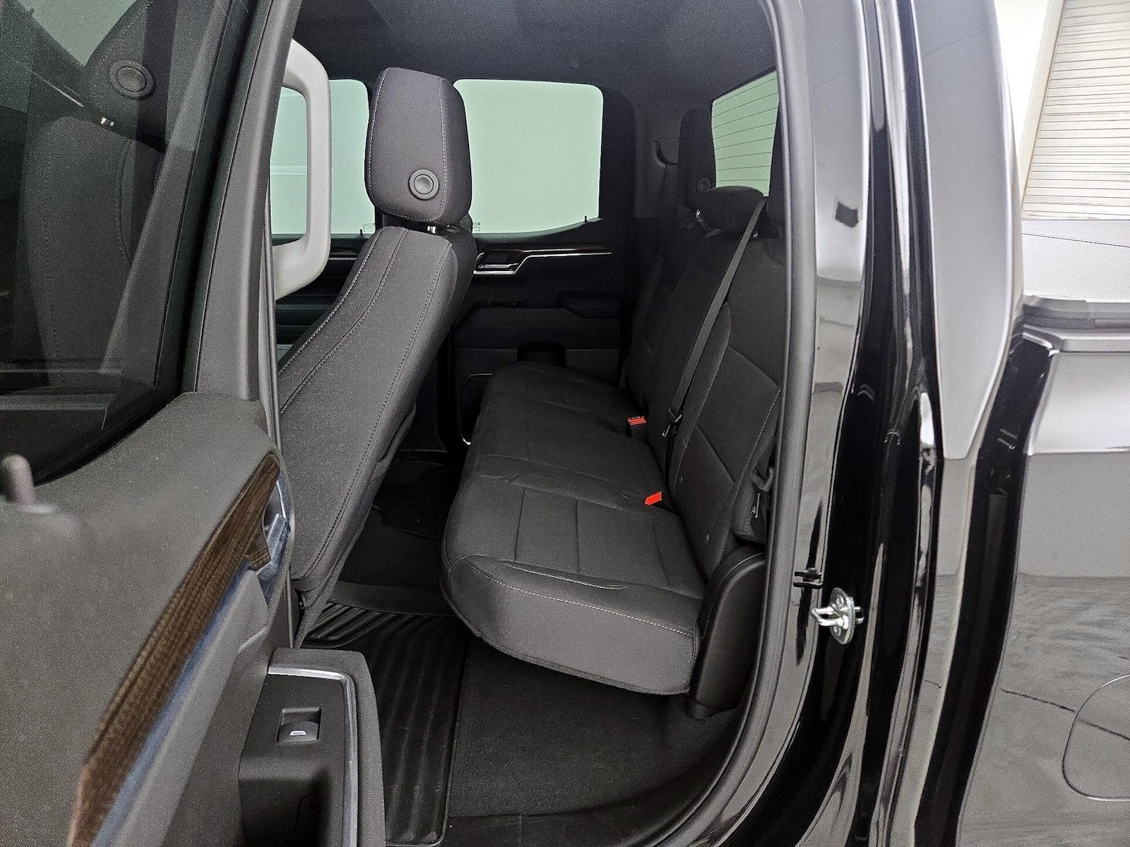 2025 Chevrolet Silverado 1500 LT - Photo 21